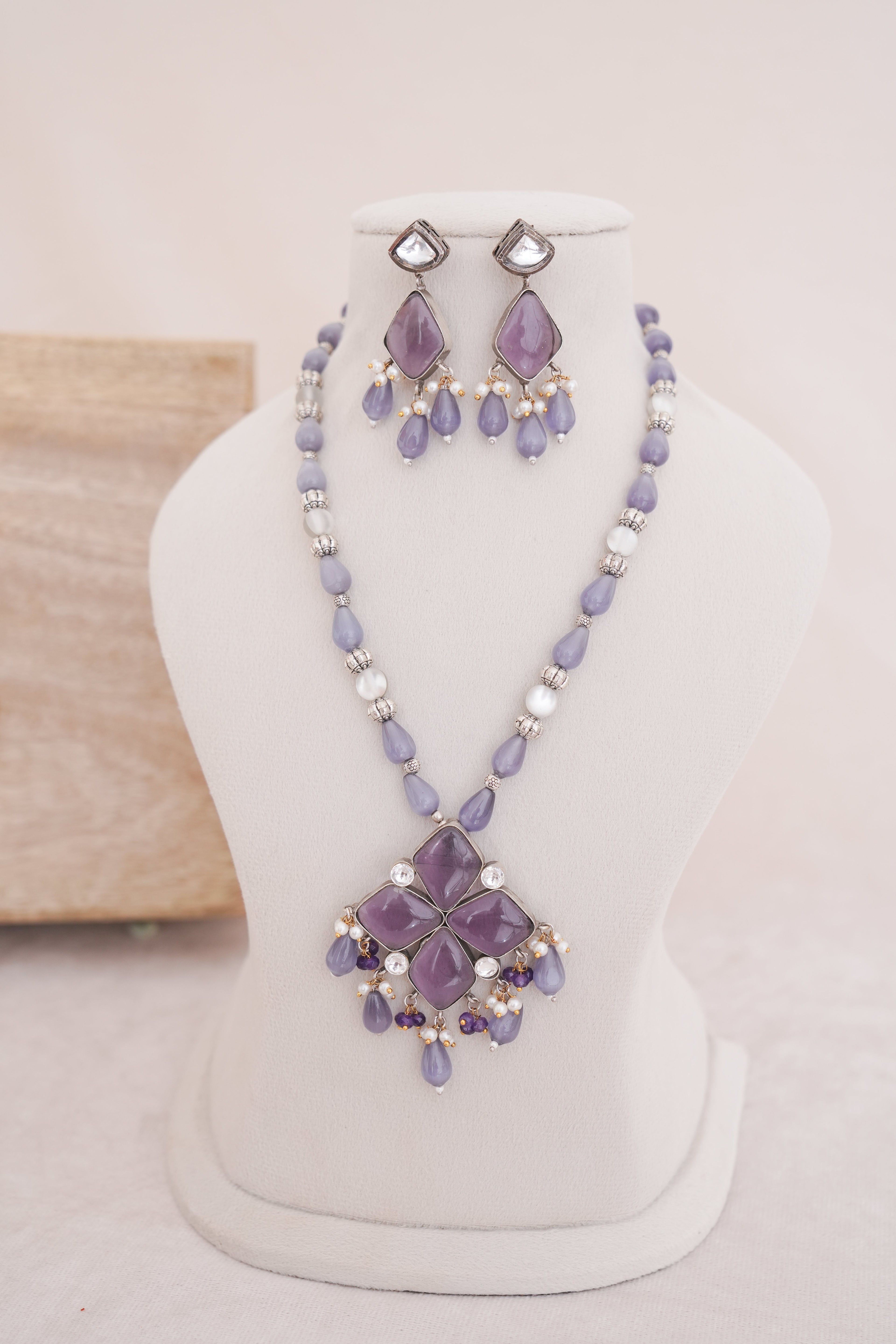 Designer Natural stone Beaded Pendant Necklace Set