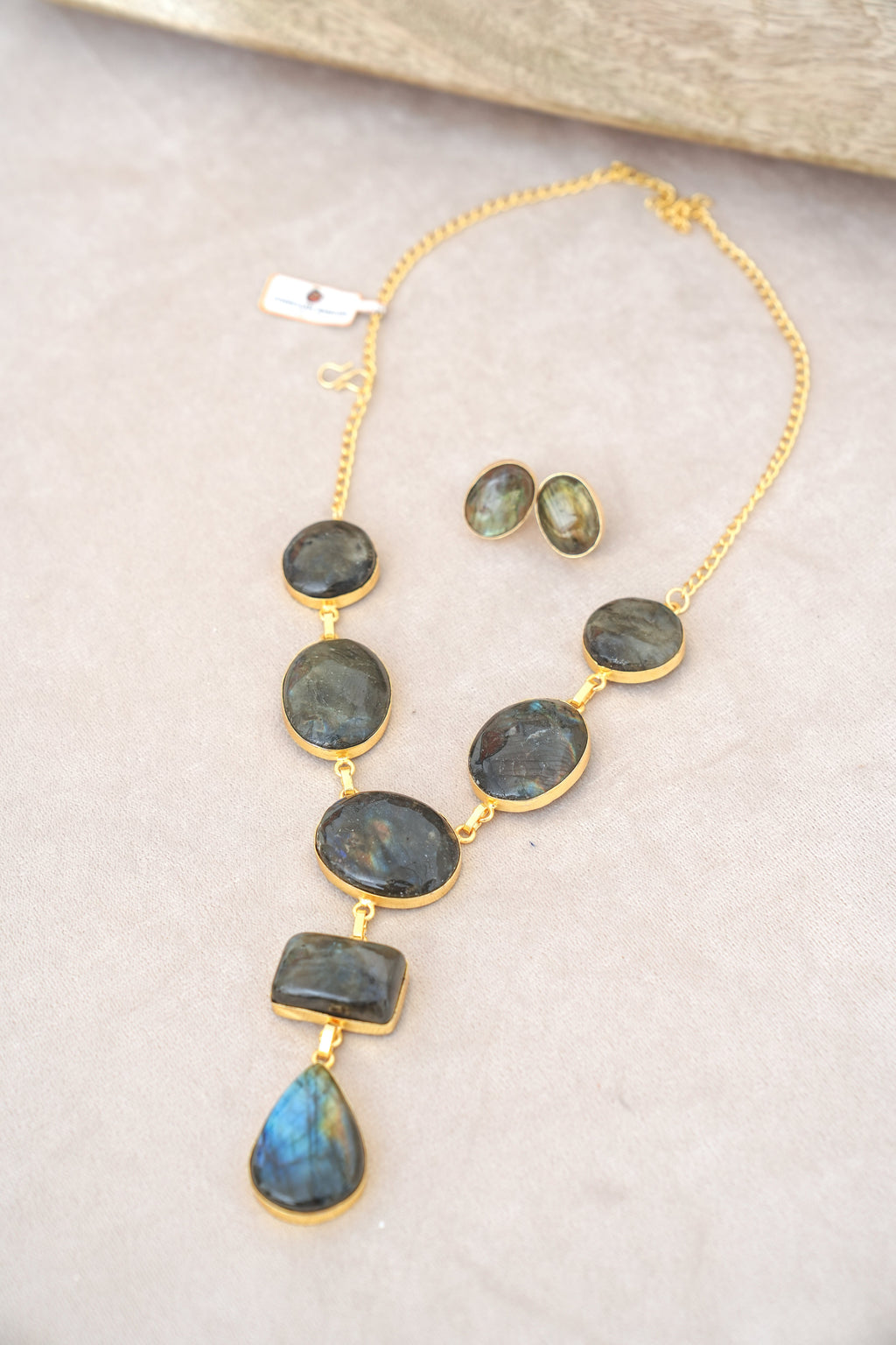 Aurora Cascade Statement Set