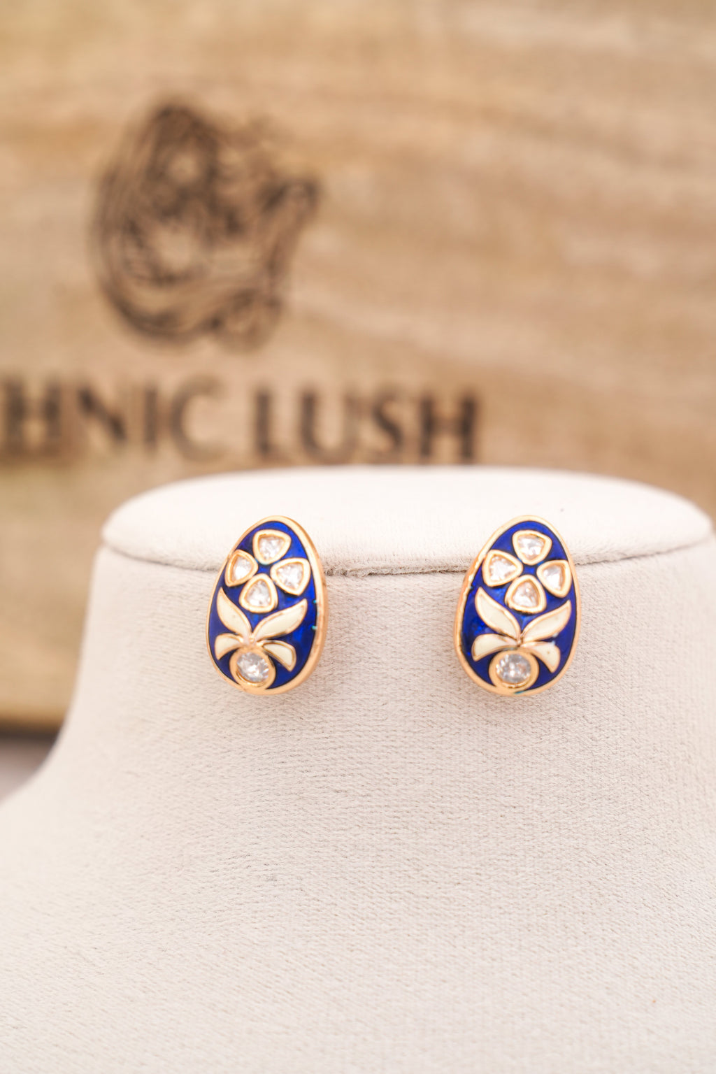 Azure Blossom Choker Set