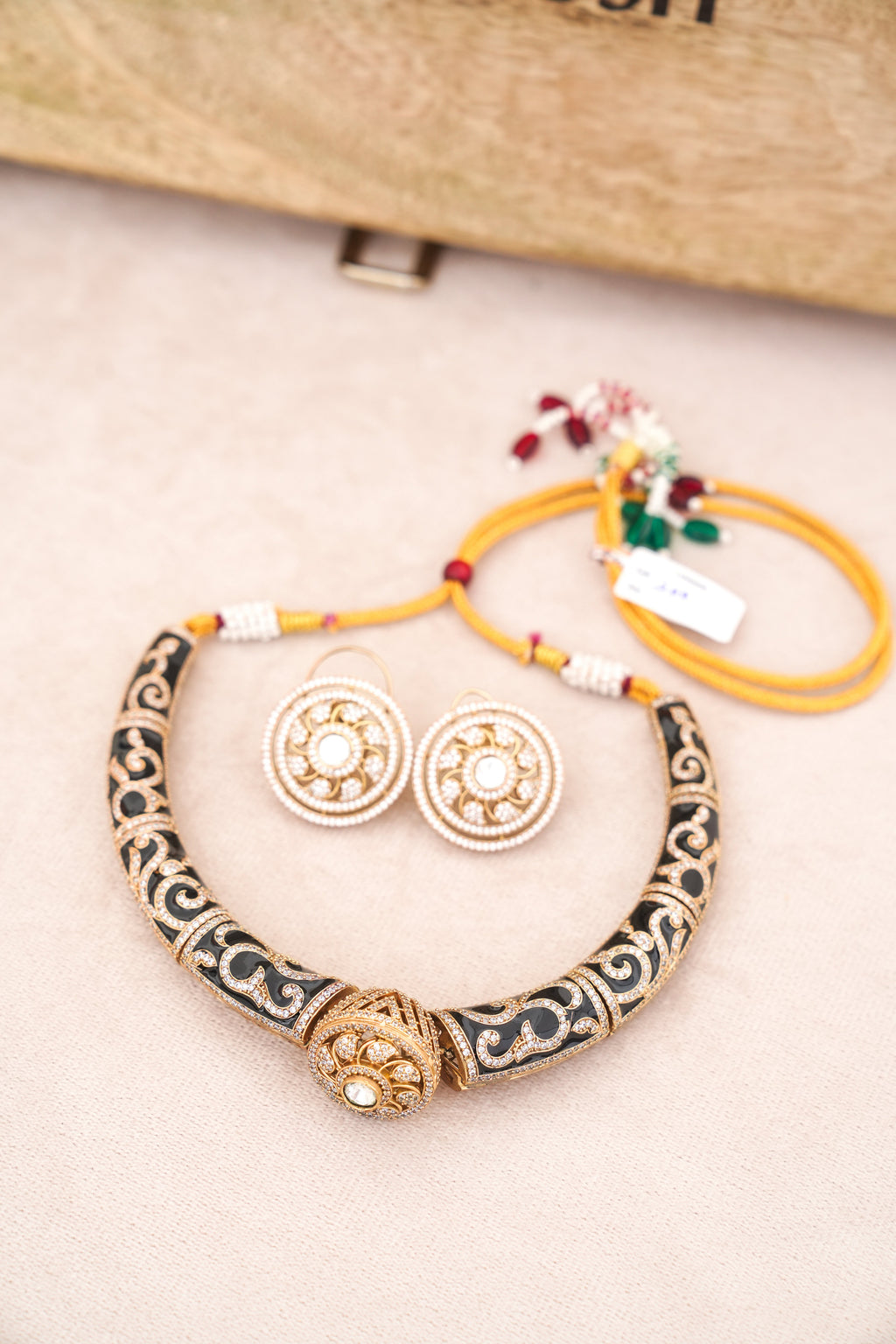 Celestial Scroll Choker Set