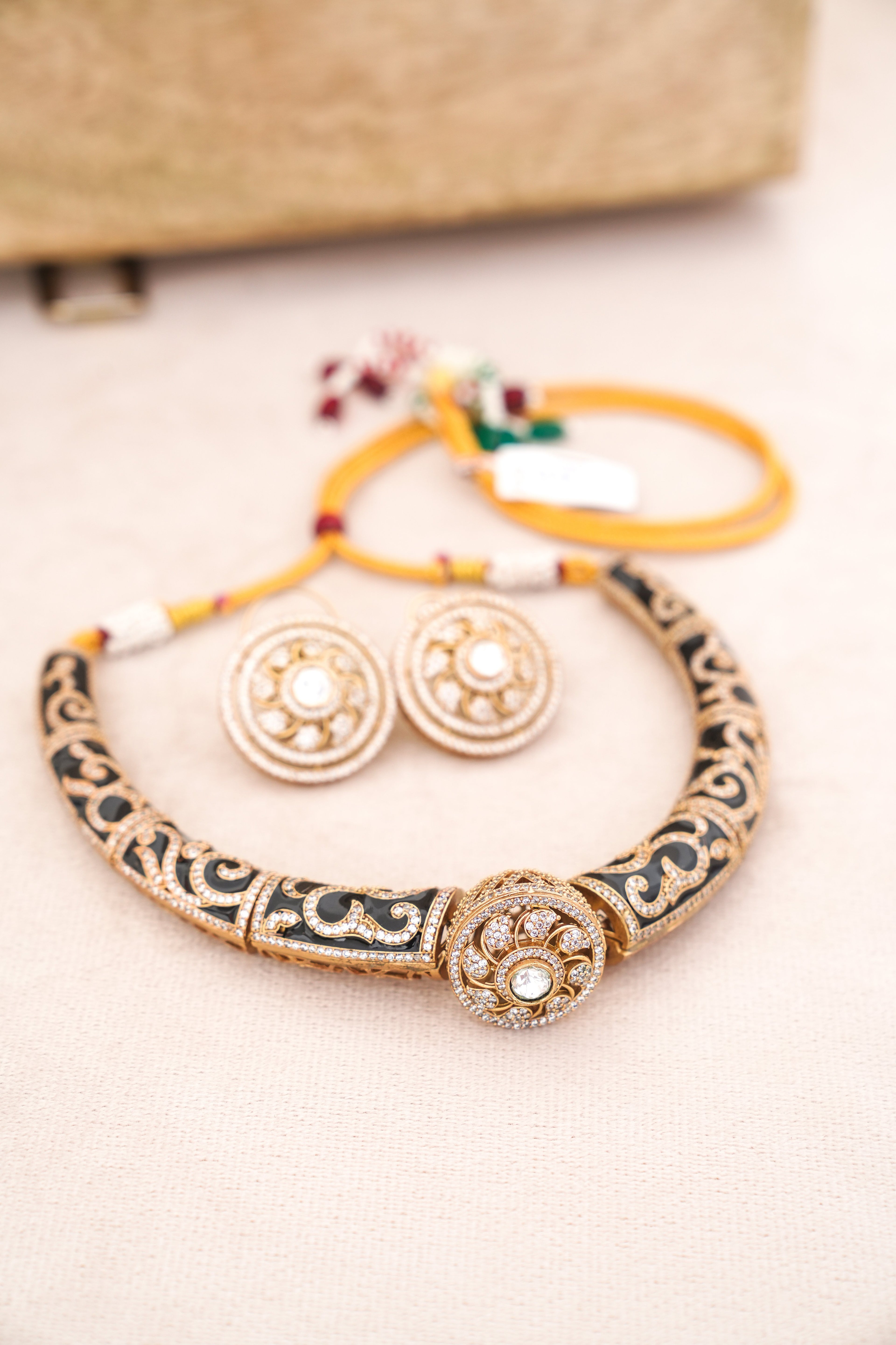 Celestial Scroll Choker Set