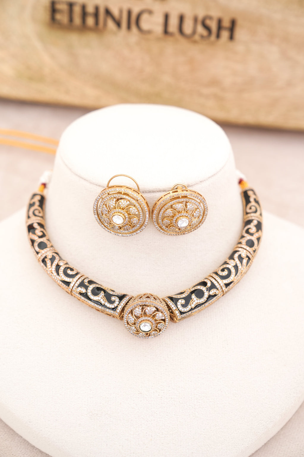 Celestial Scroll Choker Set