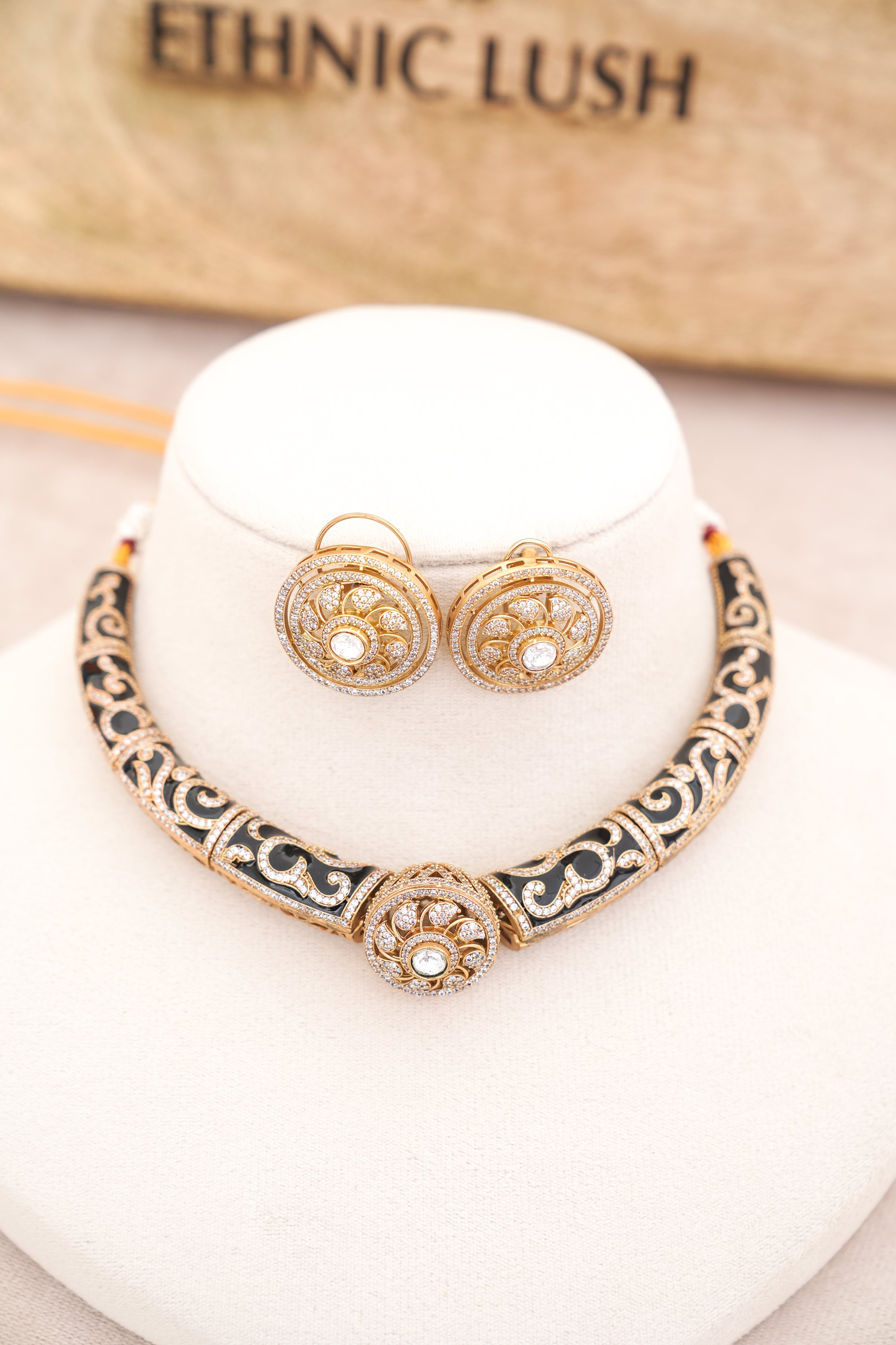Celestial Scroll Choker Set
