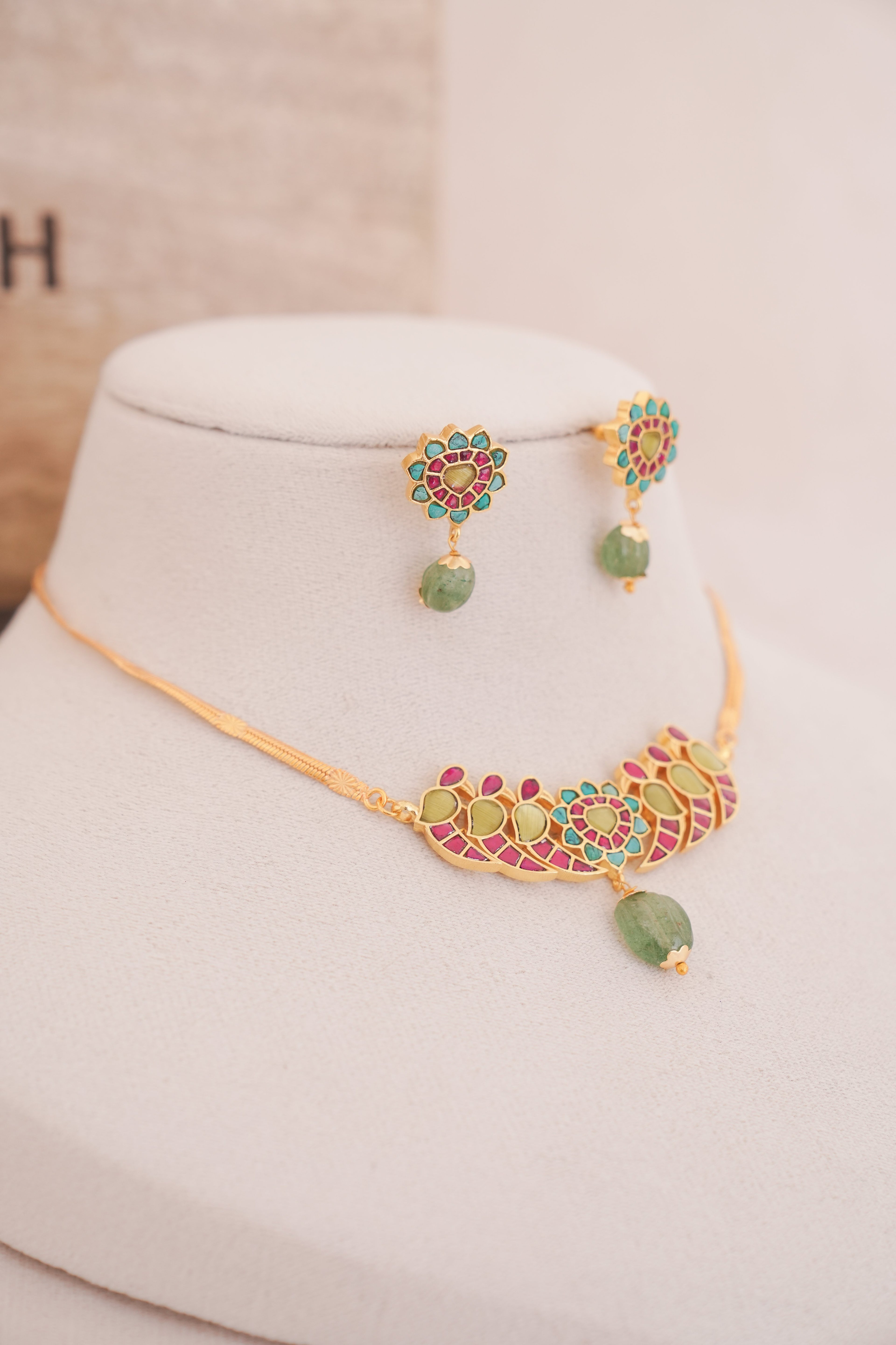 Traditional Jadau Kundan Necklace Set with Green Gemstone Drops
