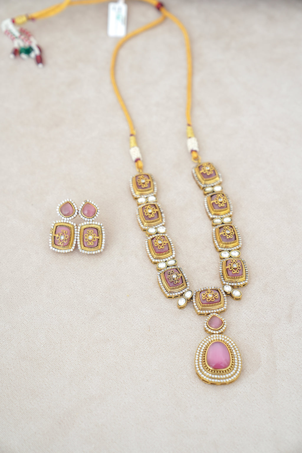 Crimson Bloom Pendant Necklace Set