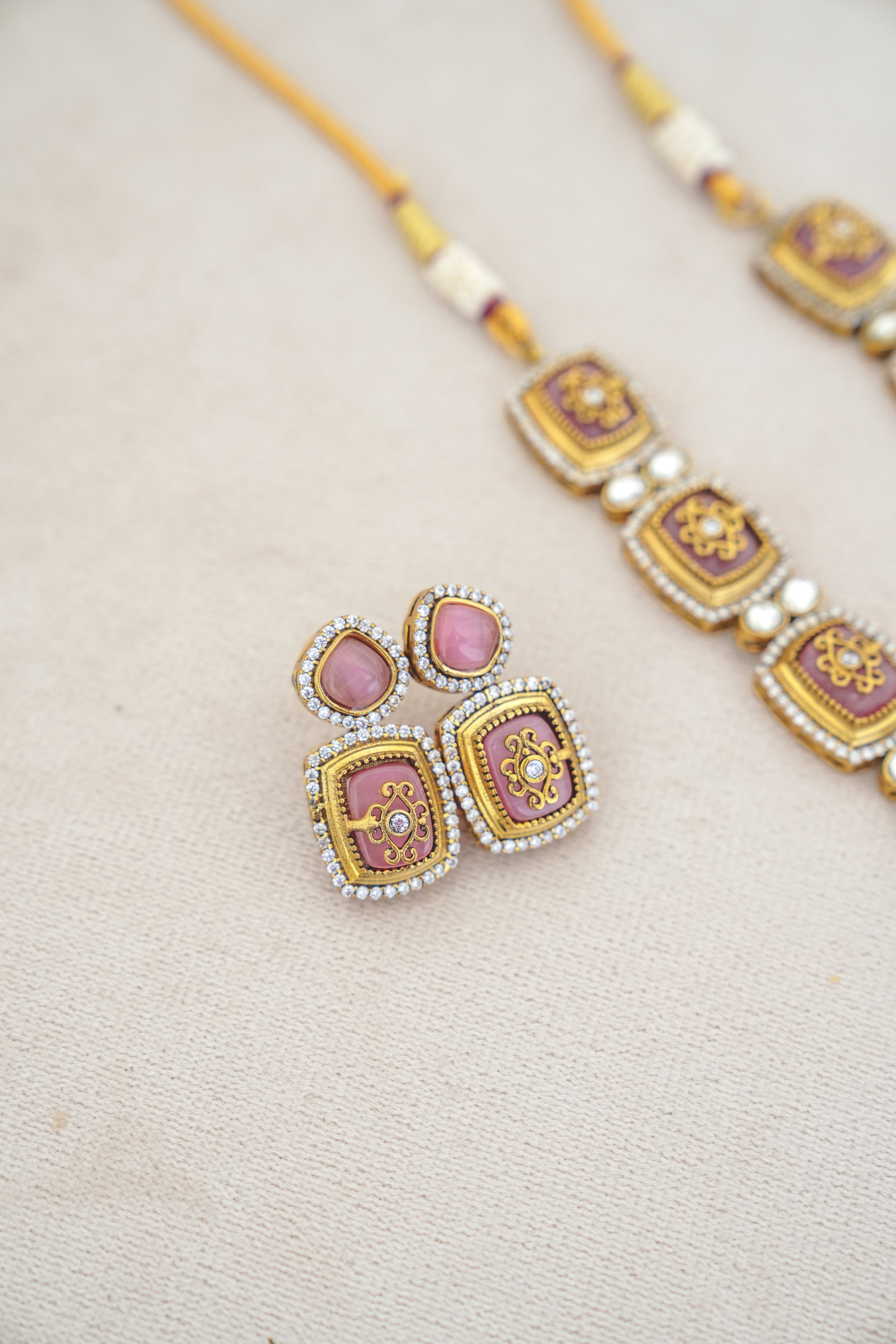 Crimson Bloom Pendant Necklace Set