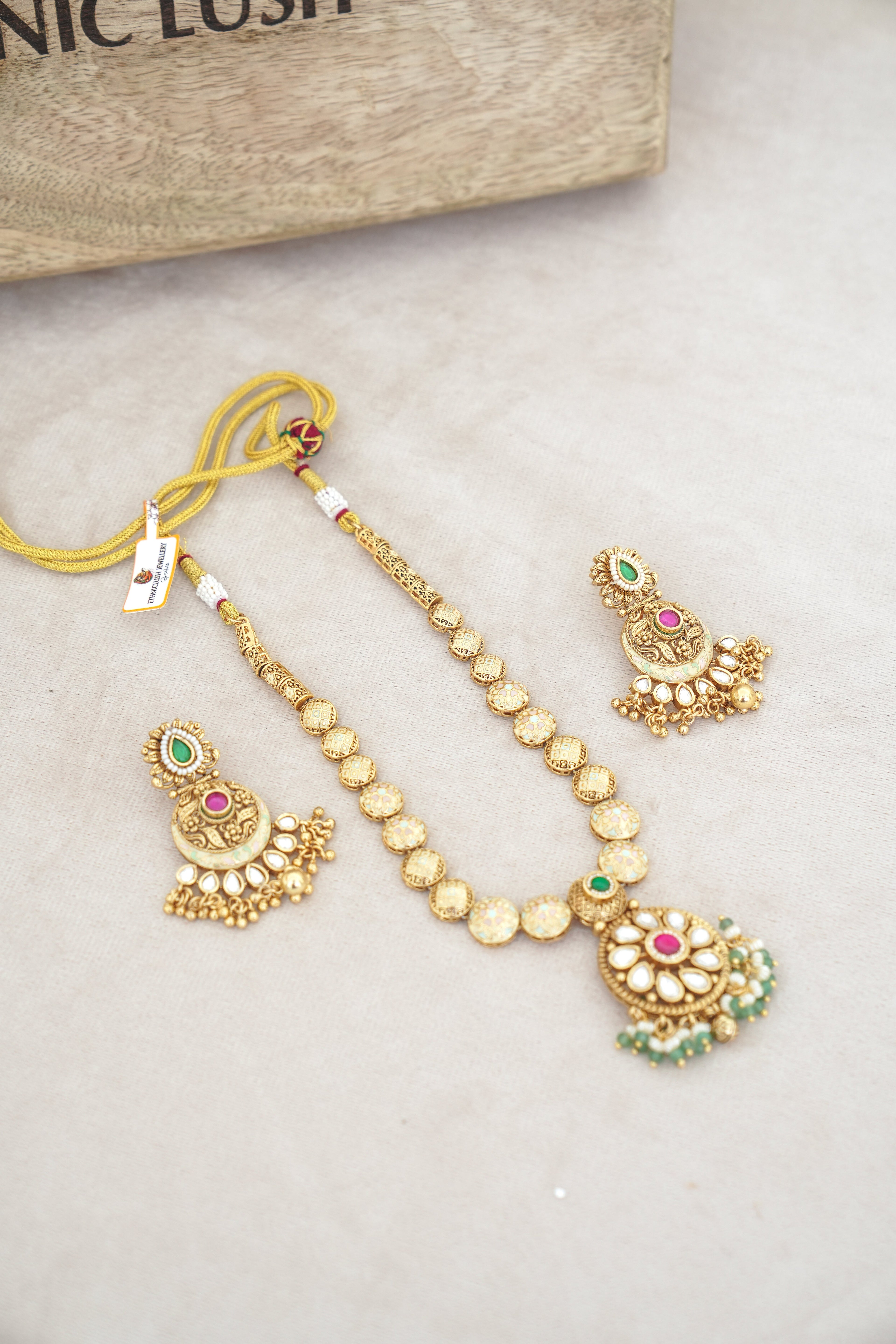 Crimson Bloom Regal Necklace Set