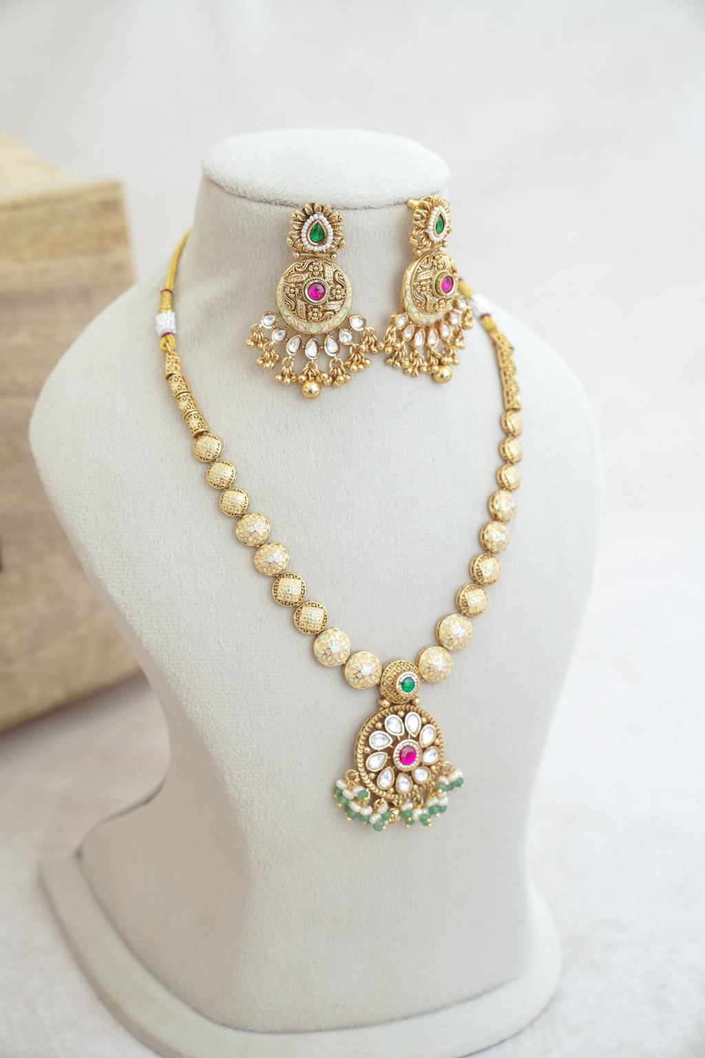 Crimson Bloom Regal Necklace Set