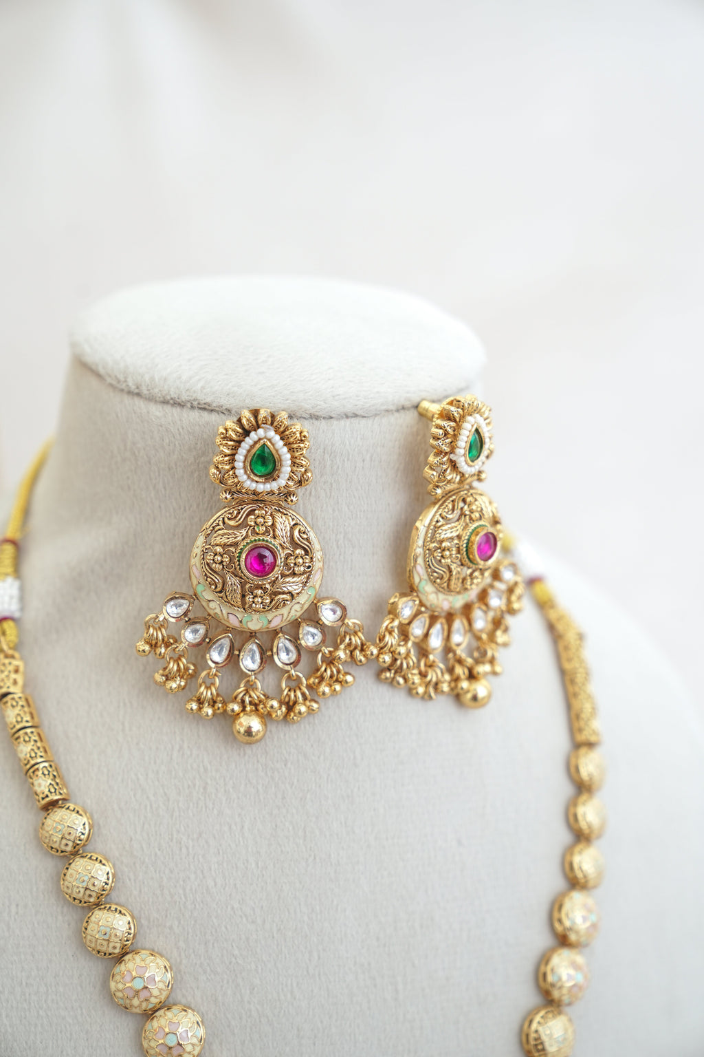Crimson Bloom Regal Necklace Set