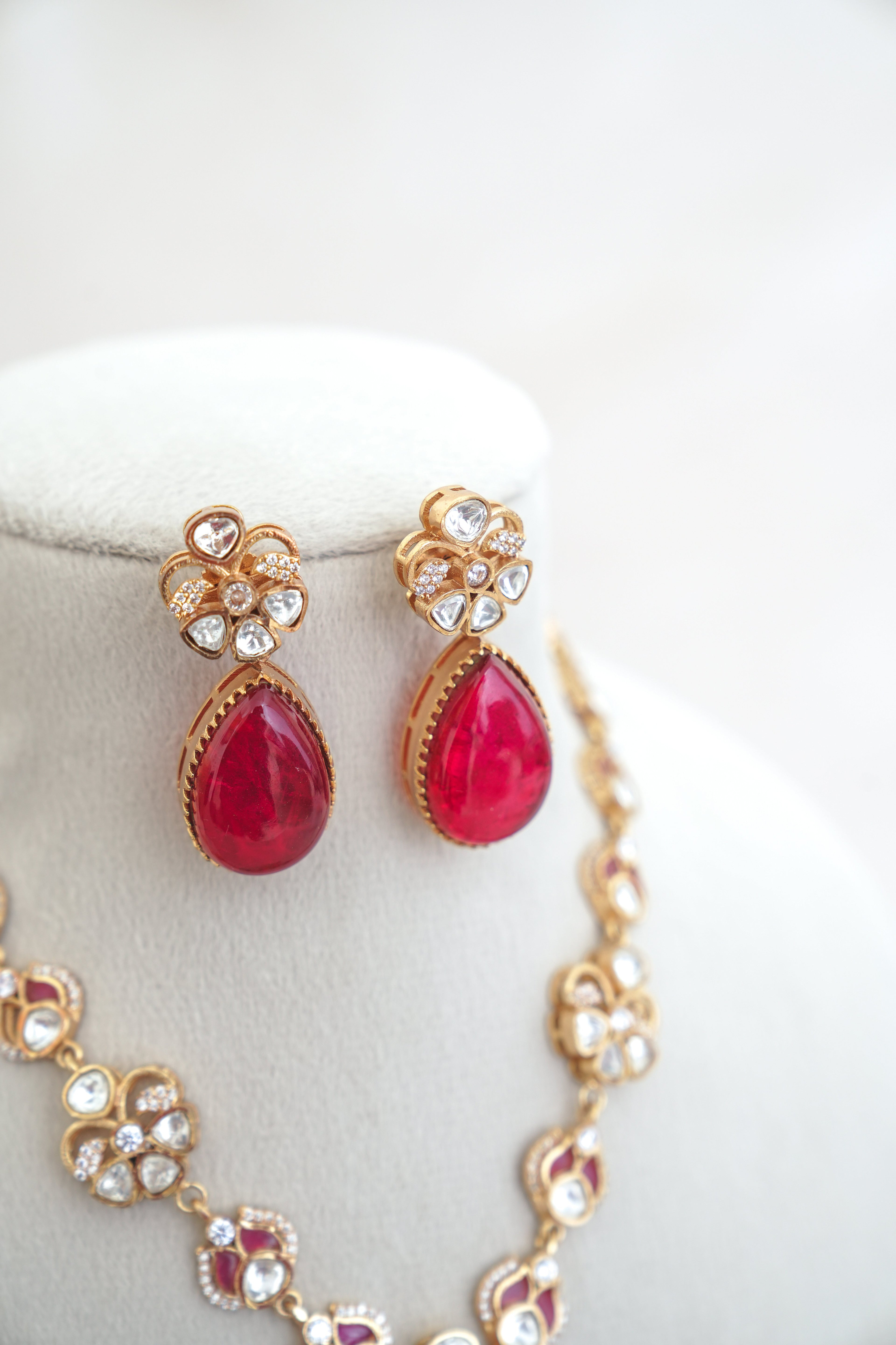 Crimson Bloom Teardrop Set