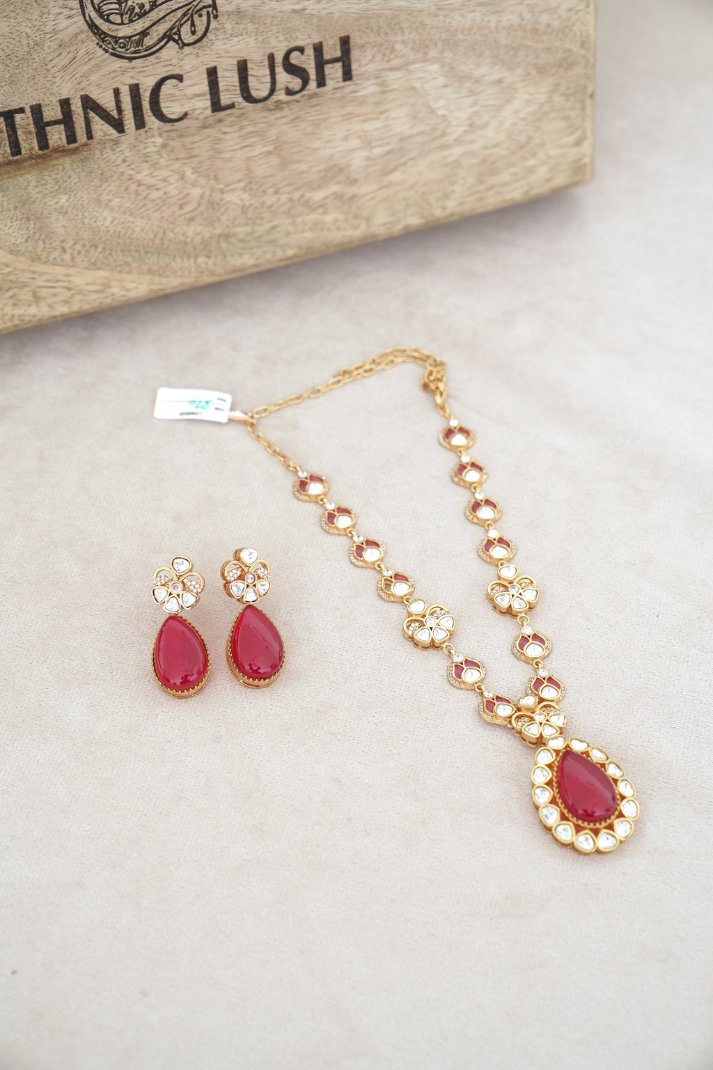 Crimson Bloom Teardrop Set