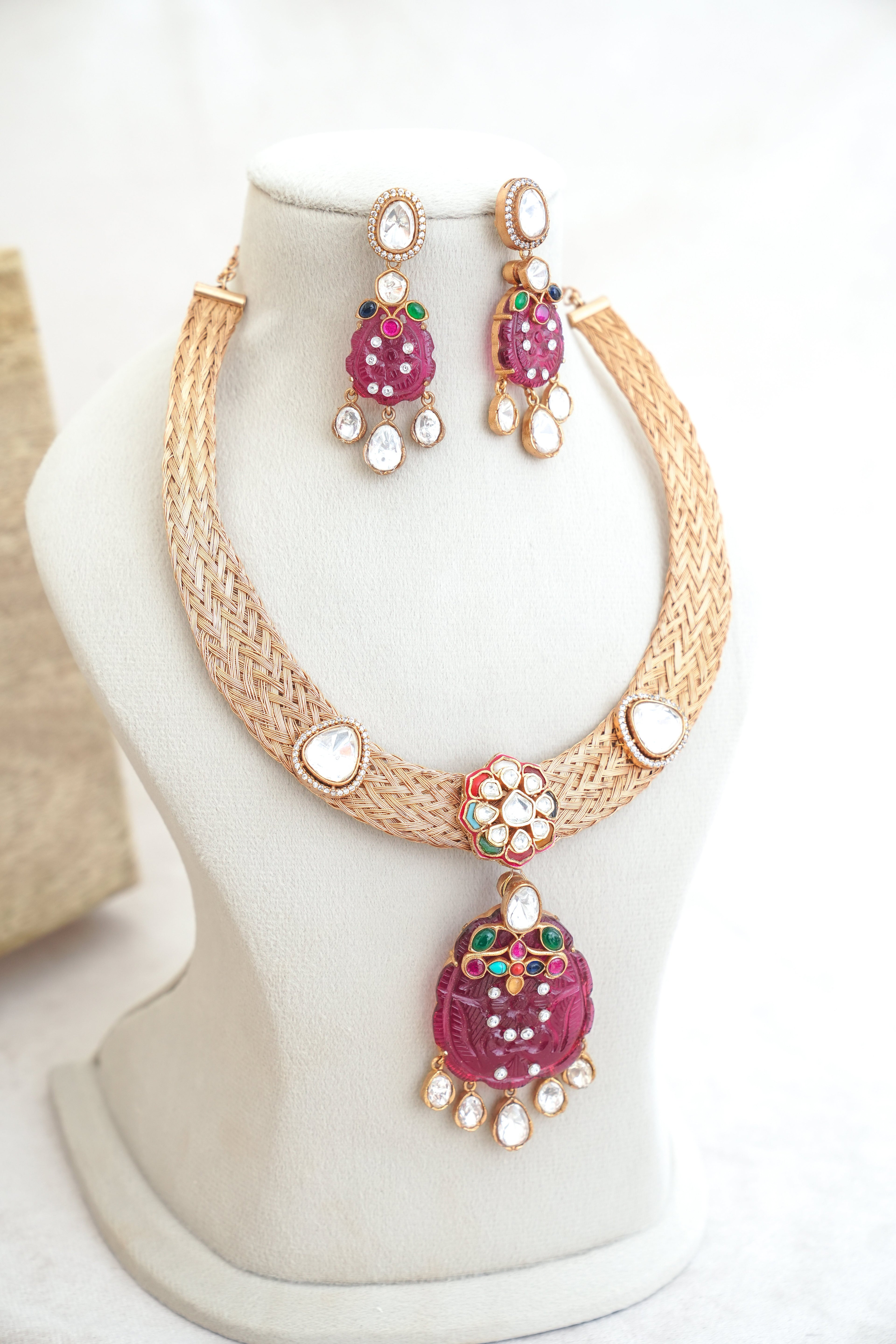 Crimson Lotus Pendant Necklace Set