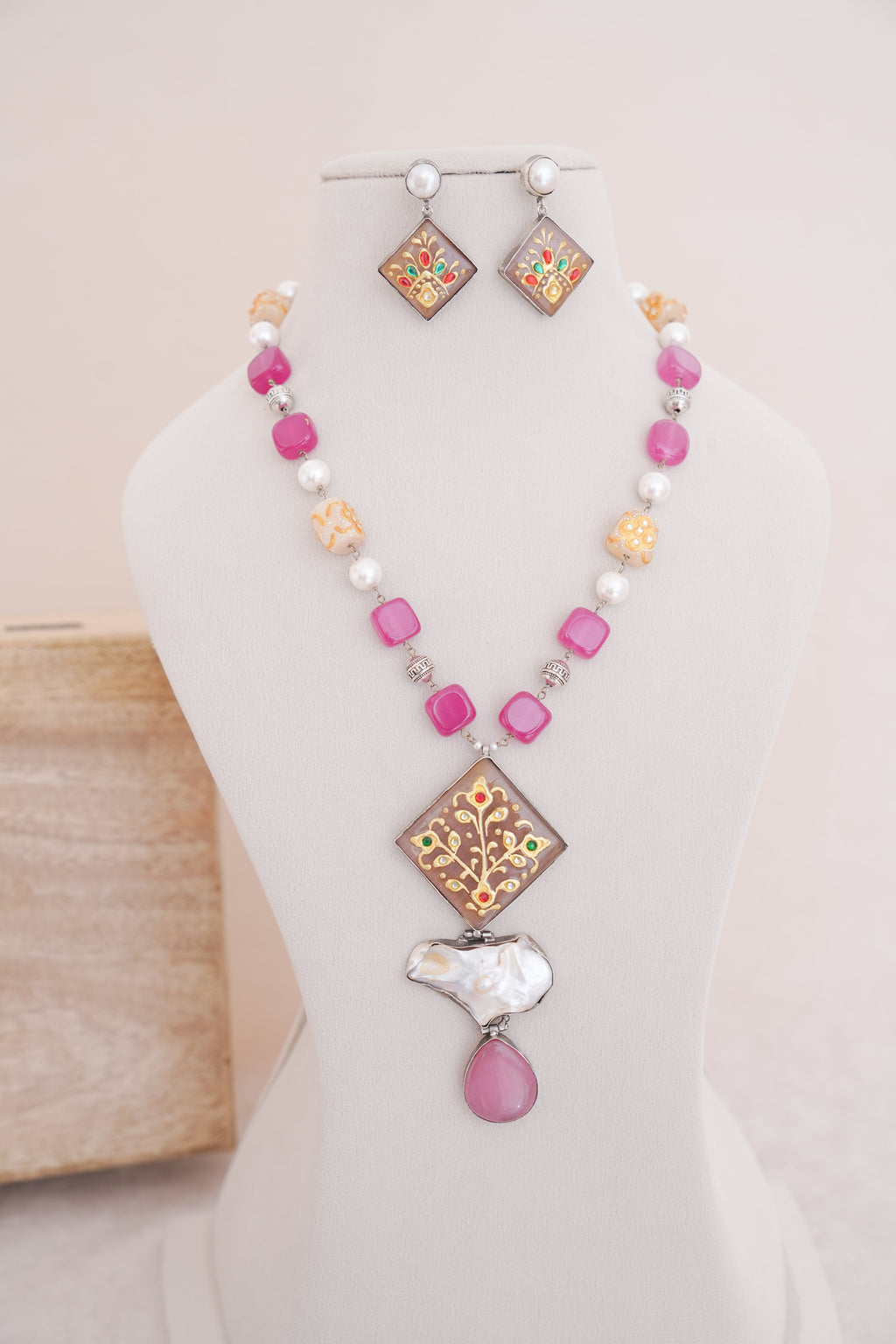 Handpainted Beads & Pearls Pendant Necklace & Earrings Set