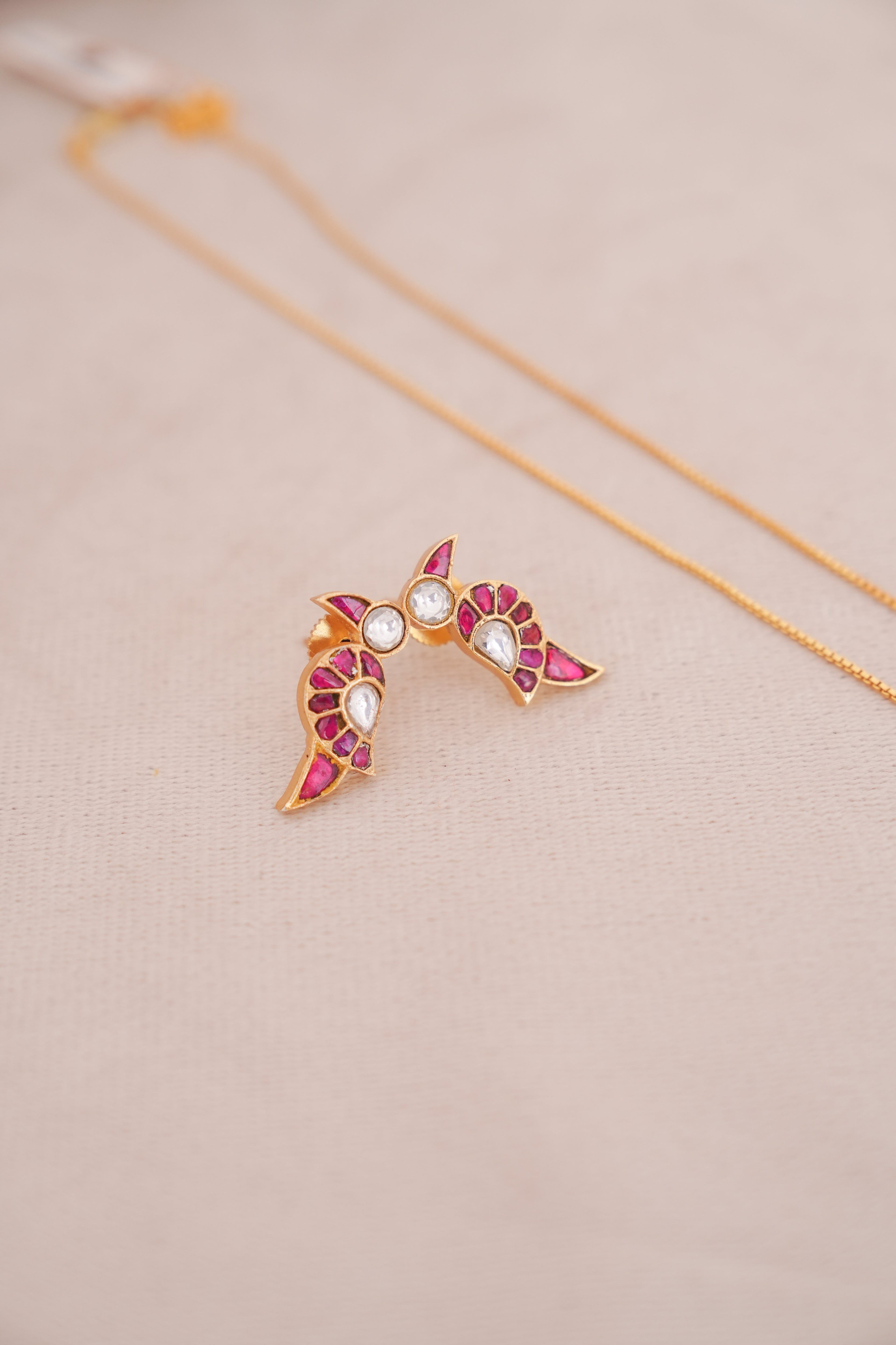 Handcrafted Kundan Bird Pendant Necklace Set
