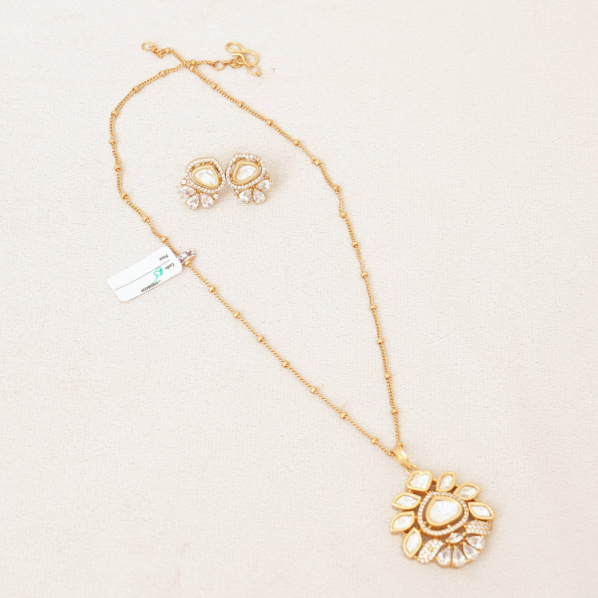 Kundan Polki Floral Pendant Necklace Set
