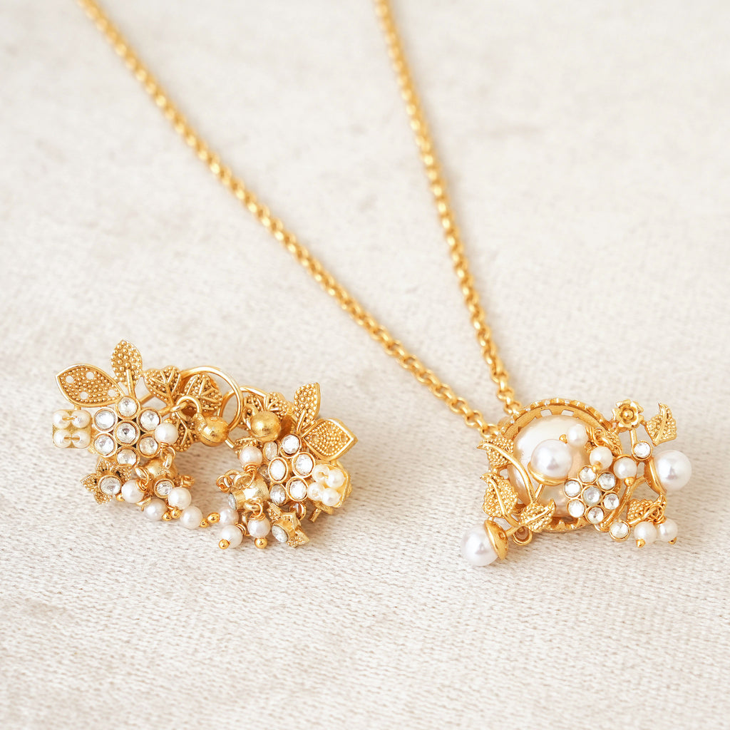 Kundan Pearl Cluster Pendant Necklace Set