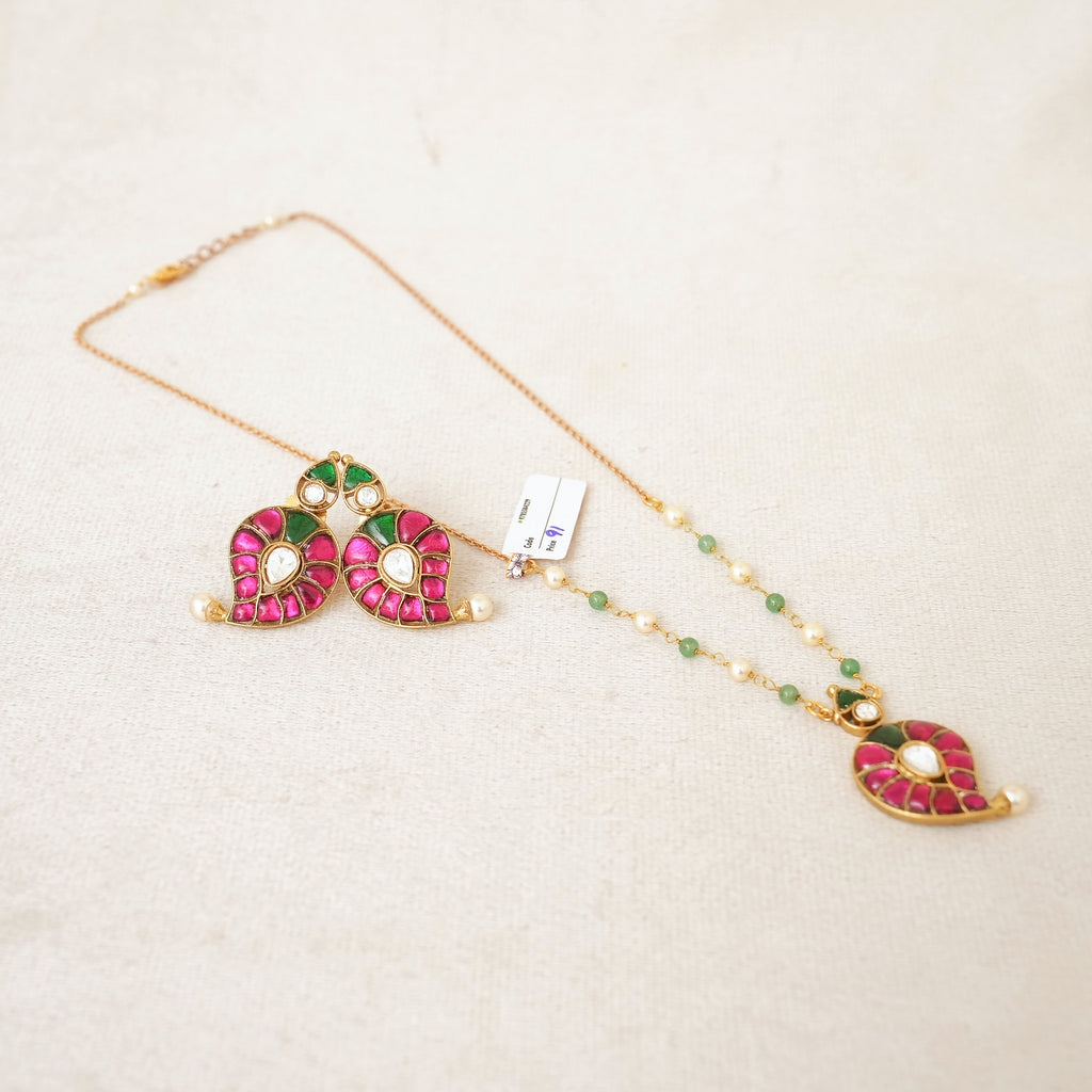 Ruby Kundan Paisley Pendant Necklace Set