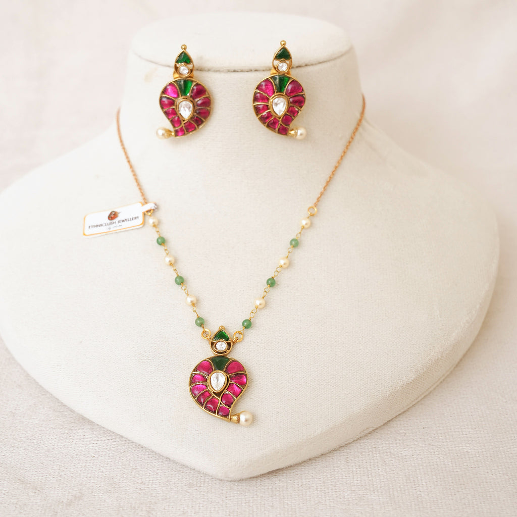 Ruby Kundan Paisley Pendant Necklace Set