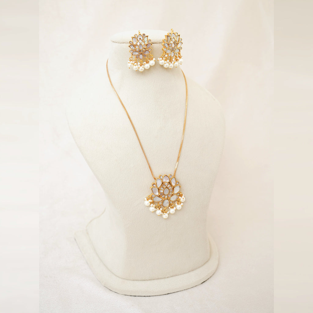 Kundan Lotus Pendant Necklace Set with Pearl Drops