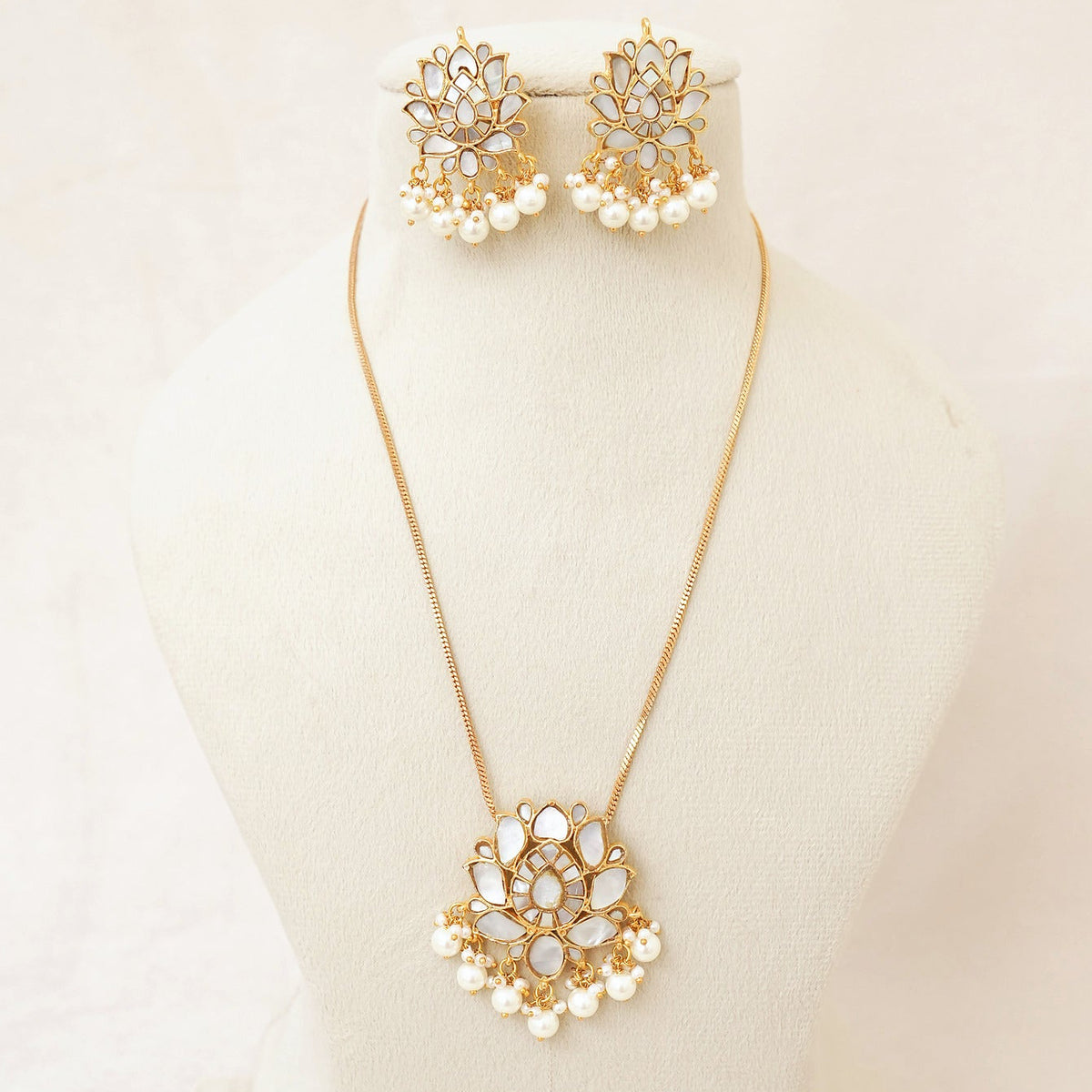 Kundan Lotus Pendant Necklace Set with Pearl Drops