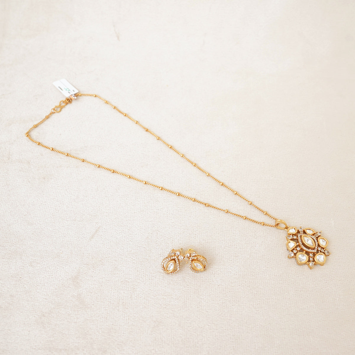 Kundan Polki Oval Pendant Necklace Set