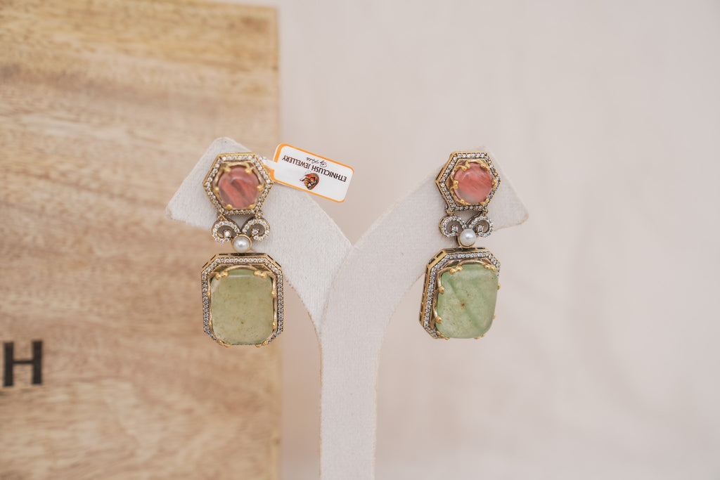 Rhodochrosite and Aventurine Kundan Drop Earrings detail