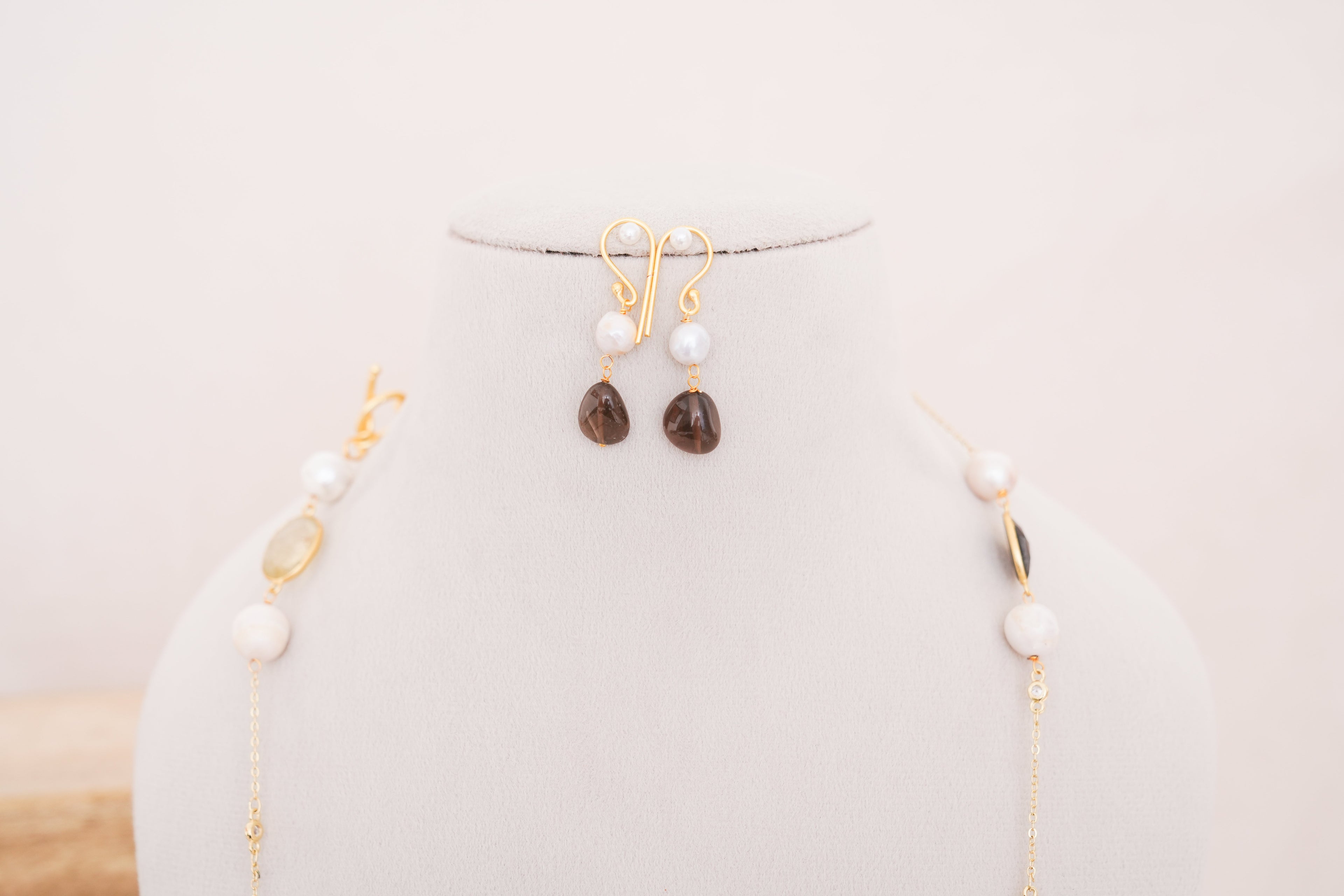 Contemporary Freshwater Pearl & Stone Statement Chain
