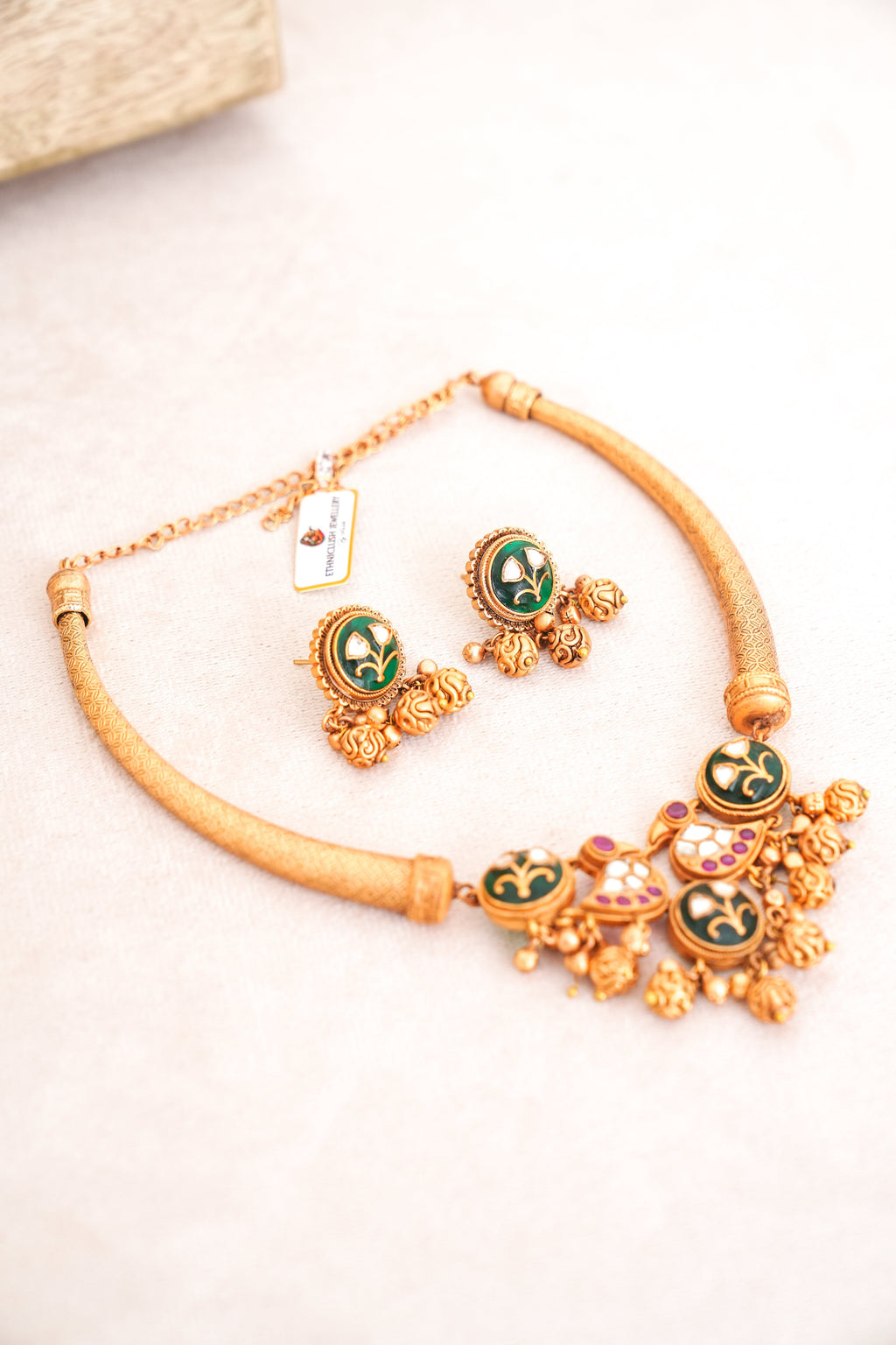 Emerald Bloom Choker  Earrings Set