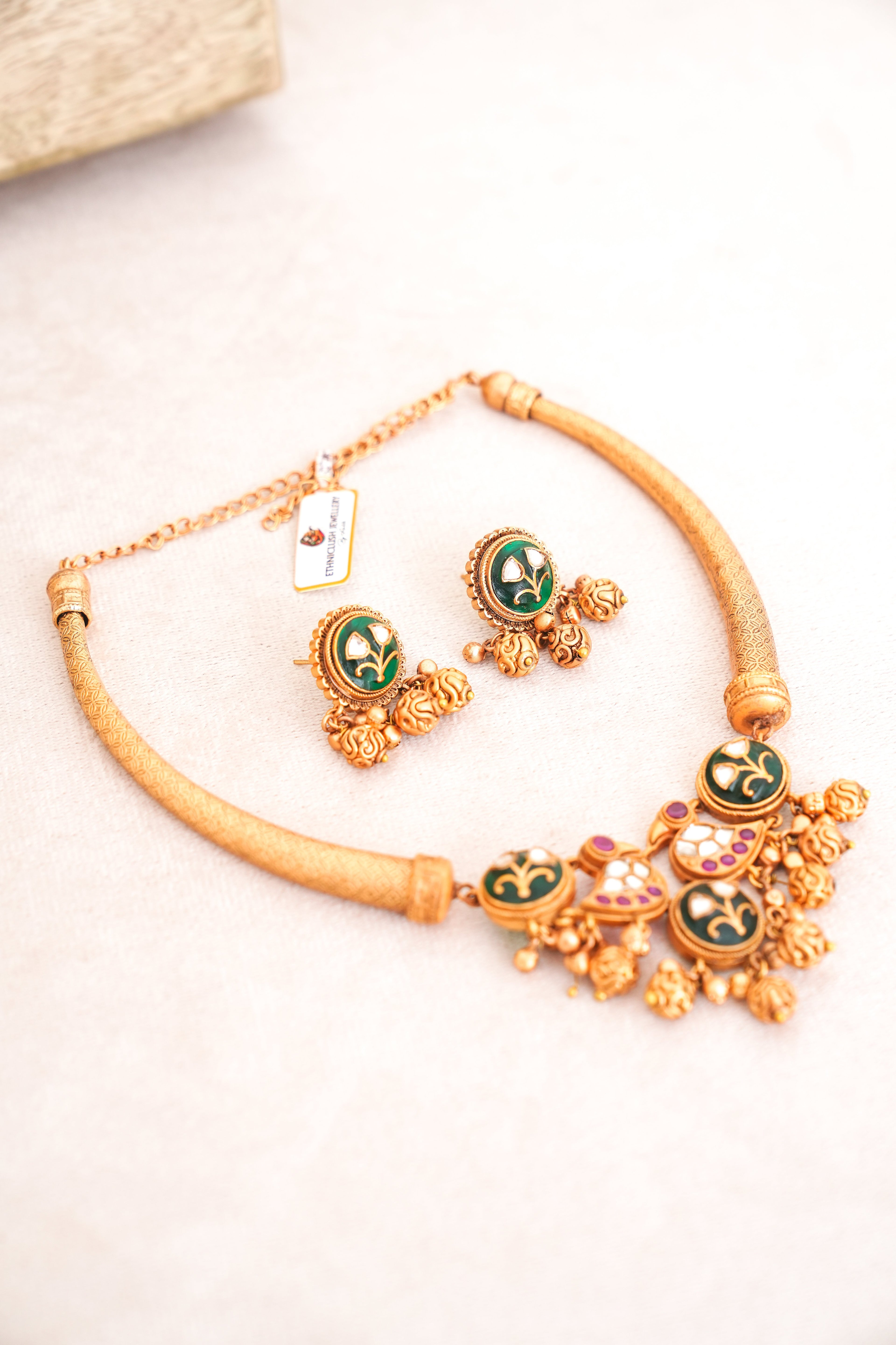 Emerald Bloom Choker  Earrings Set