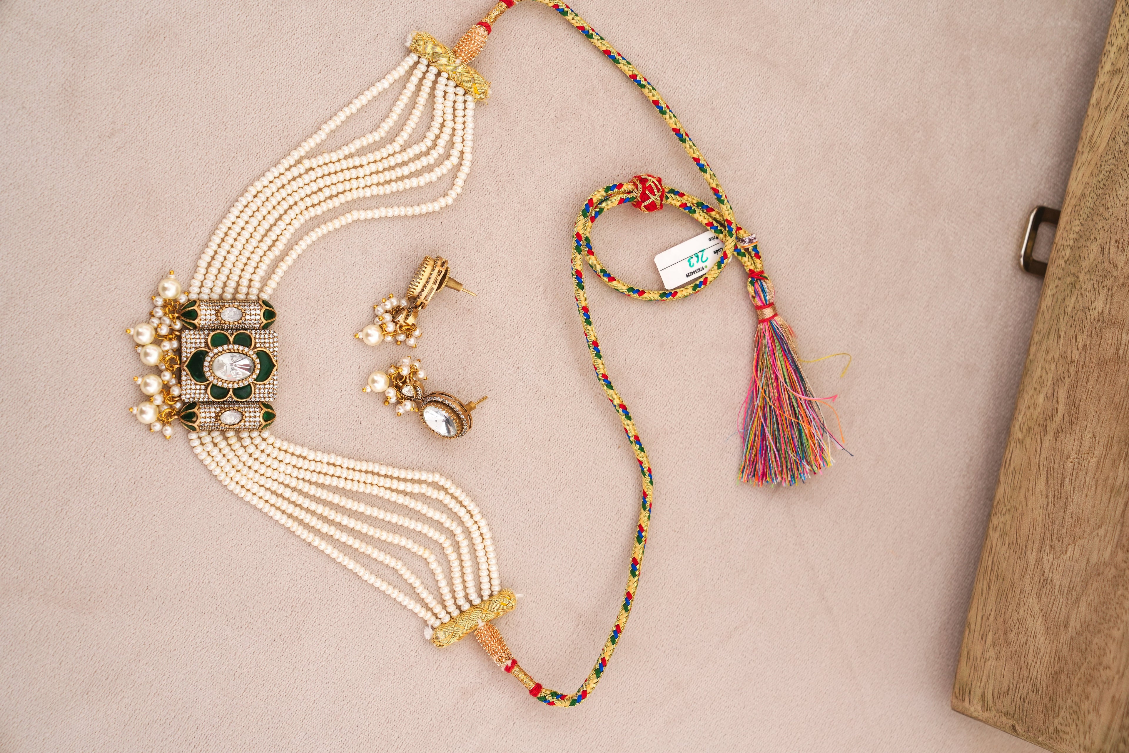 Emerald Bloom Pearl Necklace Set