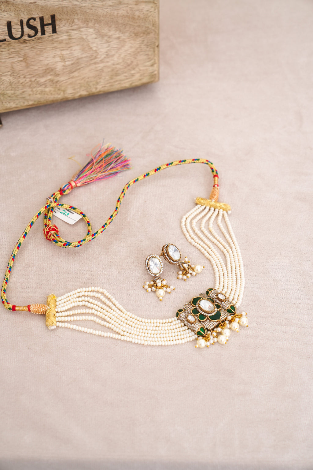 Emerald Bloom Pearl Necklace Set