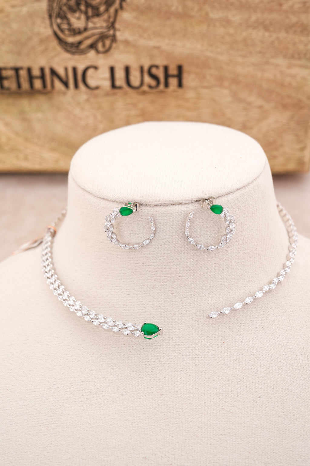 Emerald Cascade Choker  Earring Set 6498