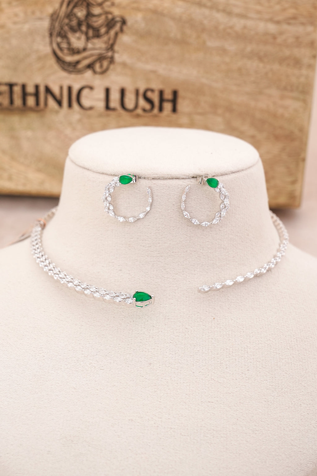 Emerald Cascade Choker  Earring Set 6498