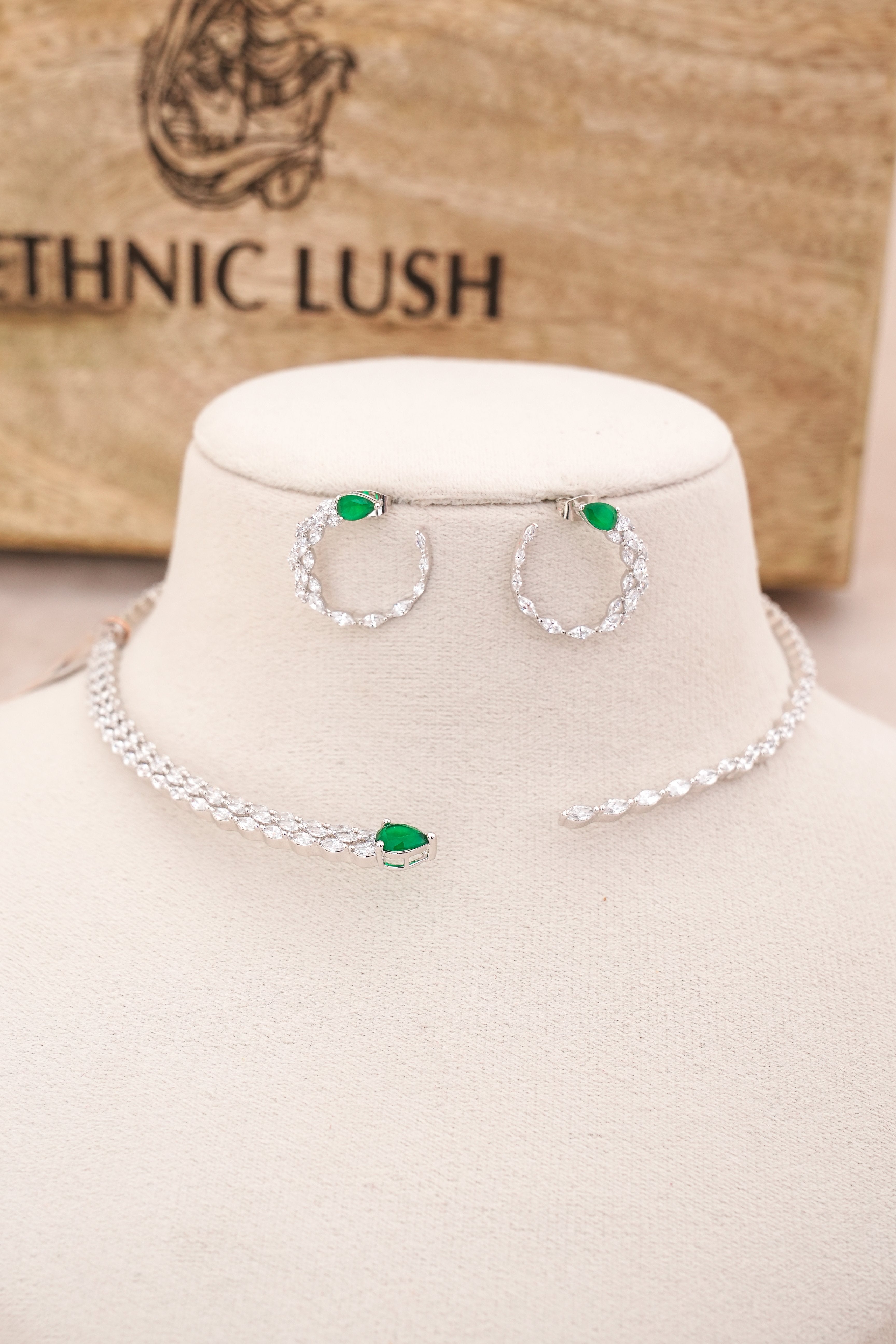 Emerald Cascade Choker  Earring Set 6498