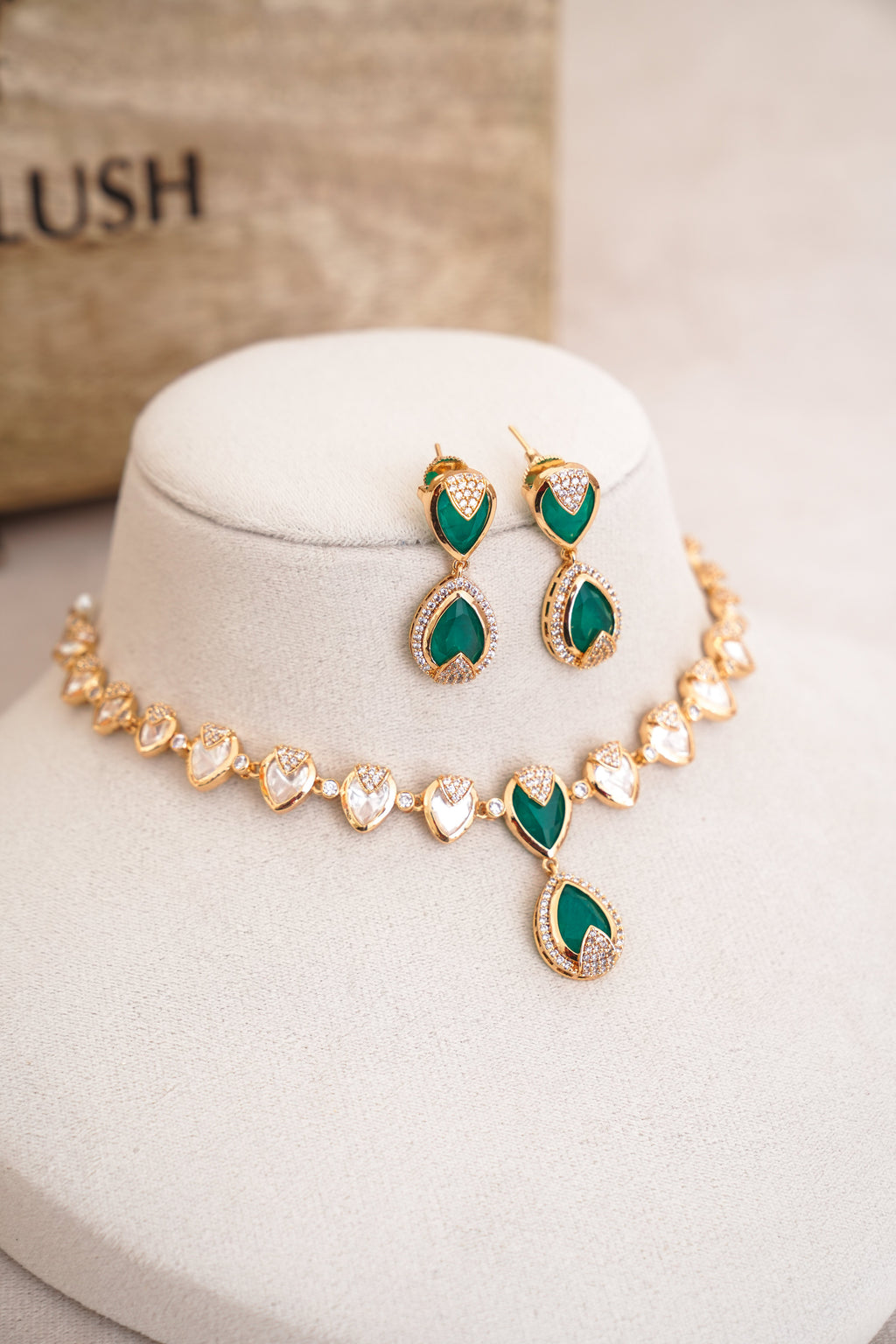 Emerald Cascade Choker Set
