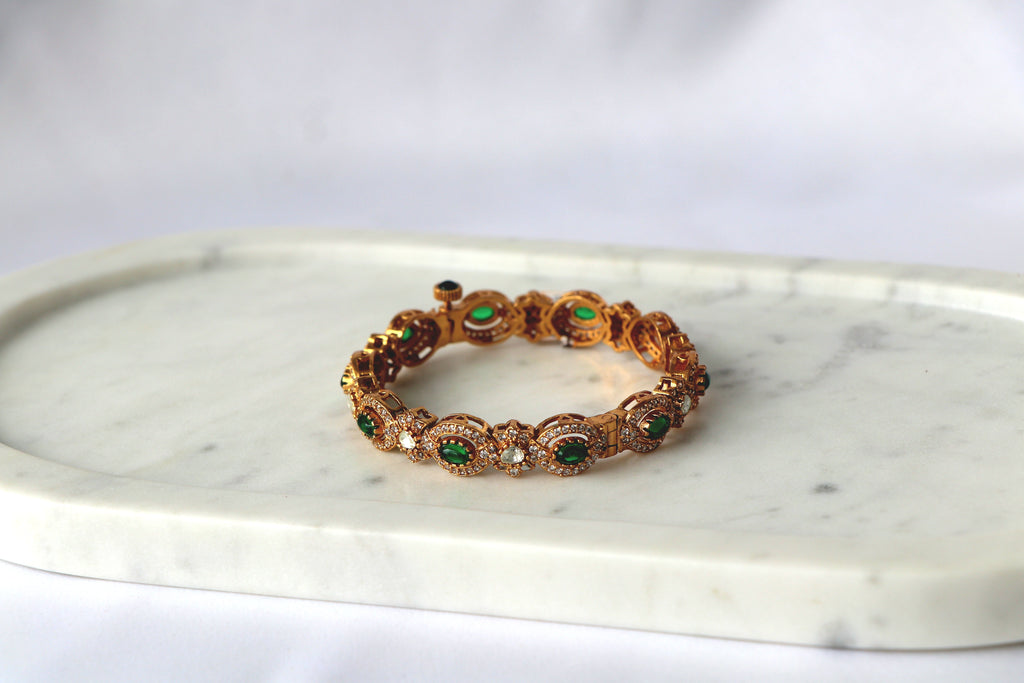 Antique Emerald Halo Kundan Heritage Bangle