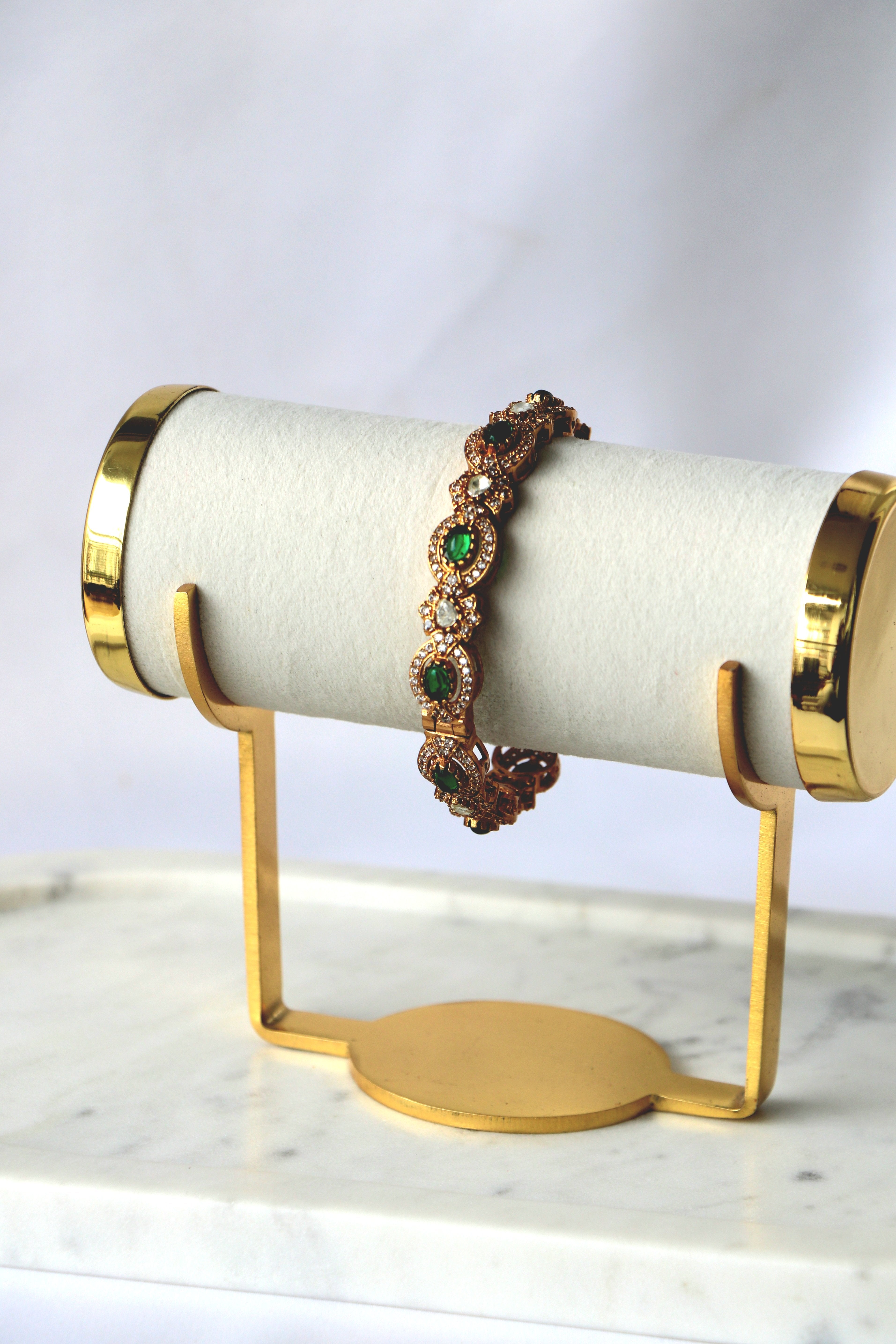Antique Emerald Halo Kundan Heritage Bangle