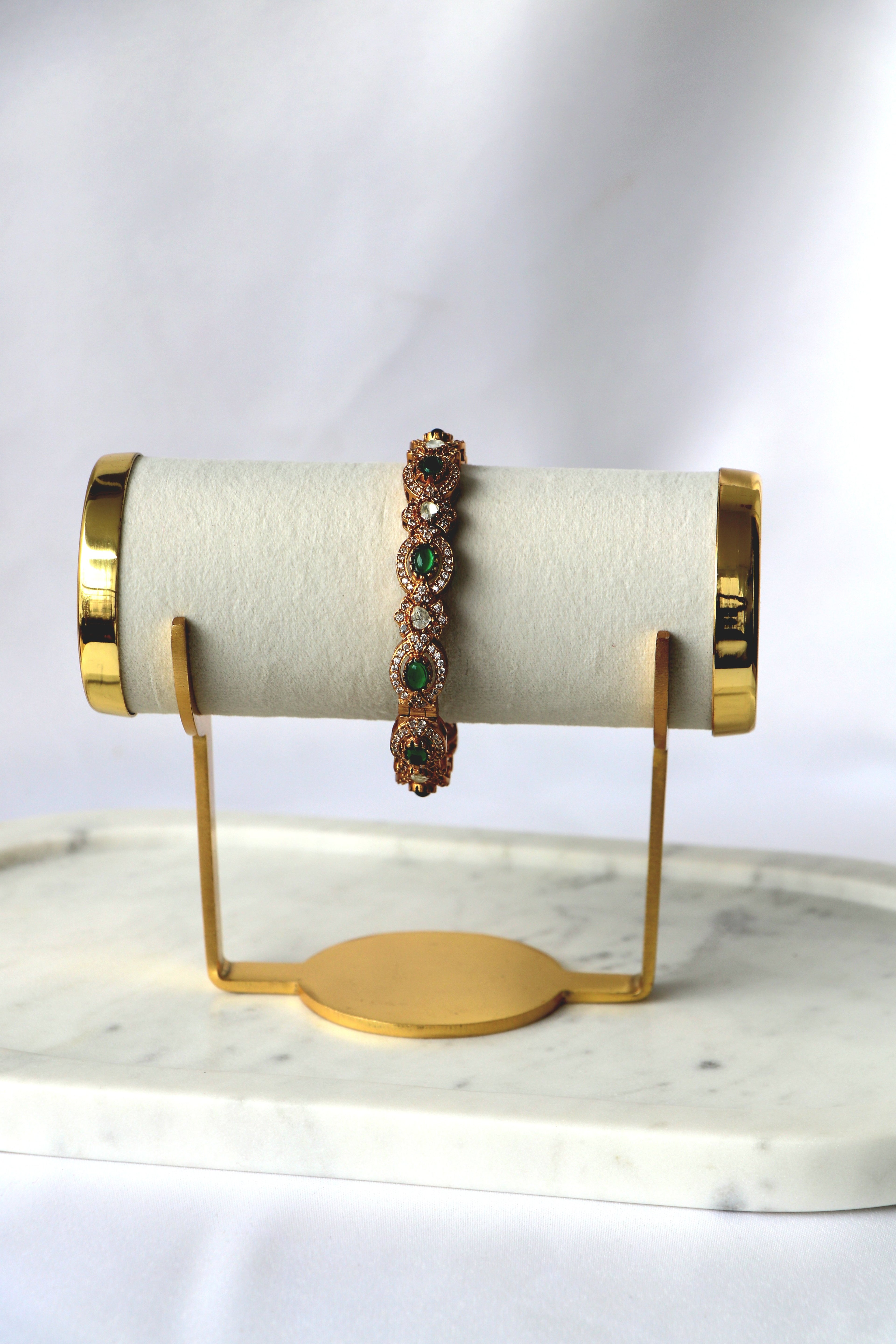 Antique Emerald Halo Kundan Heritage Bangle