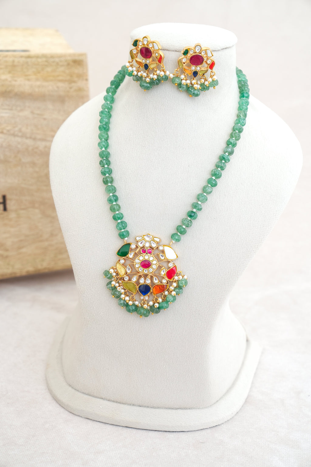 Emerald Lotus Statement Set