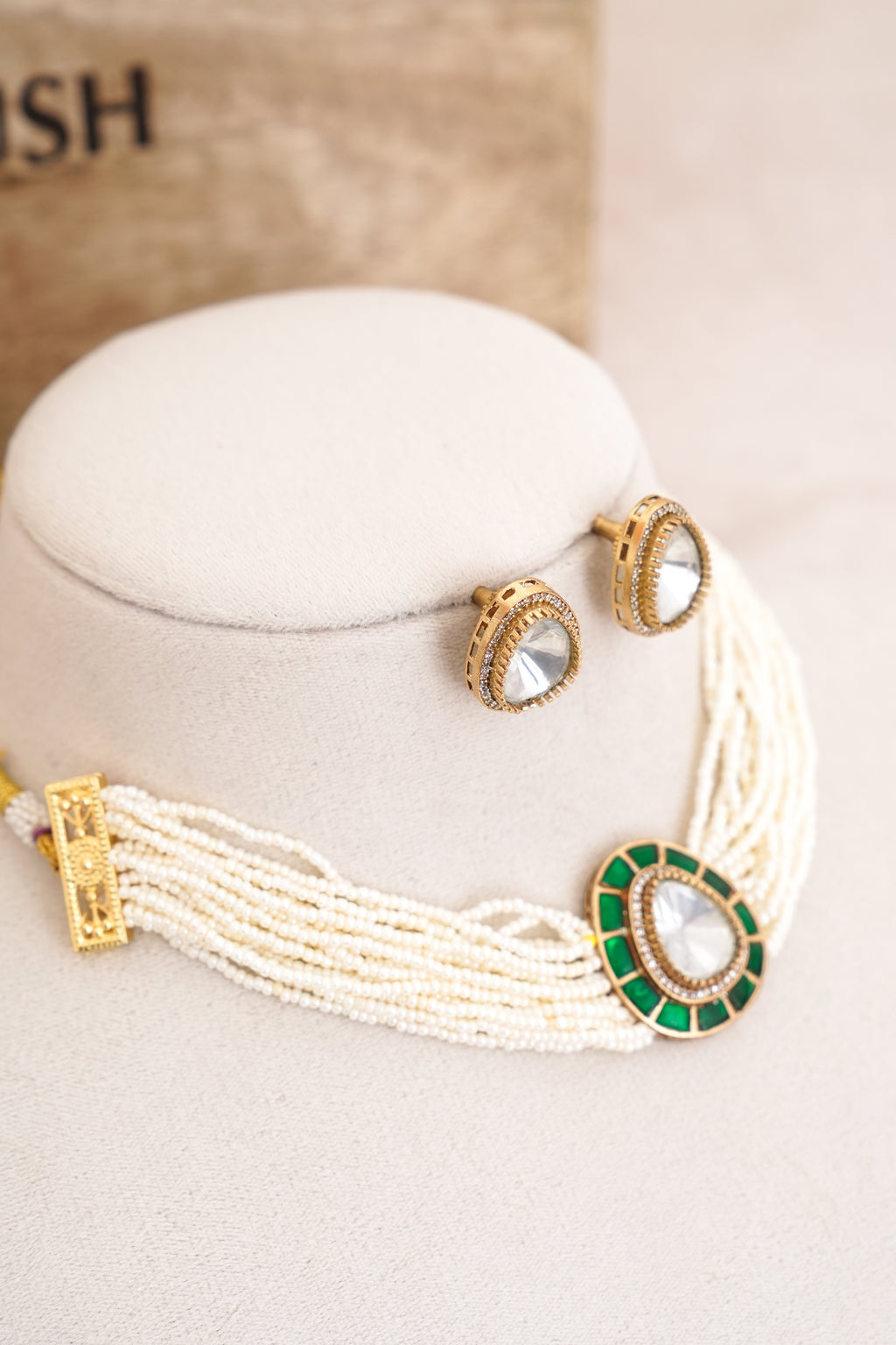 Emerald Moonstone Pearl Choker Set