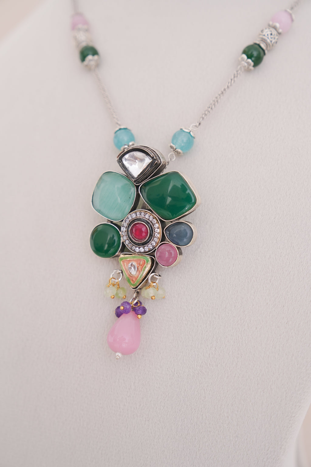 Verdant Reverie Pendant  Earring Set