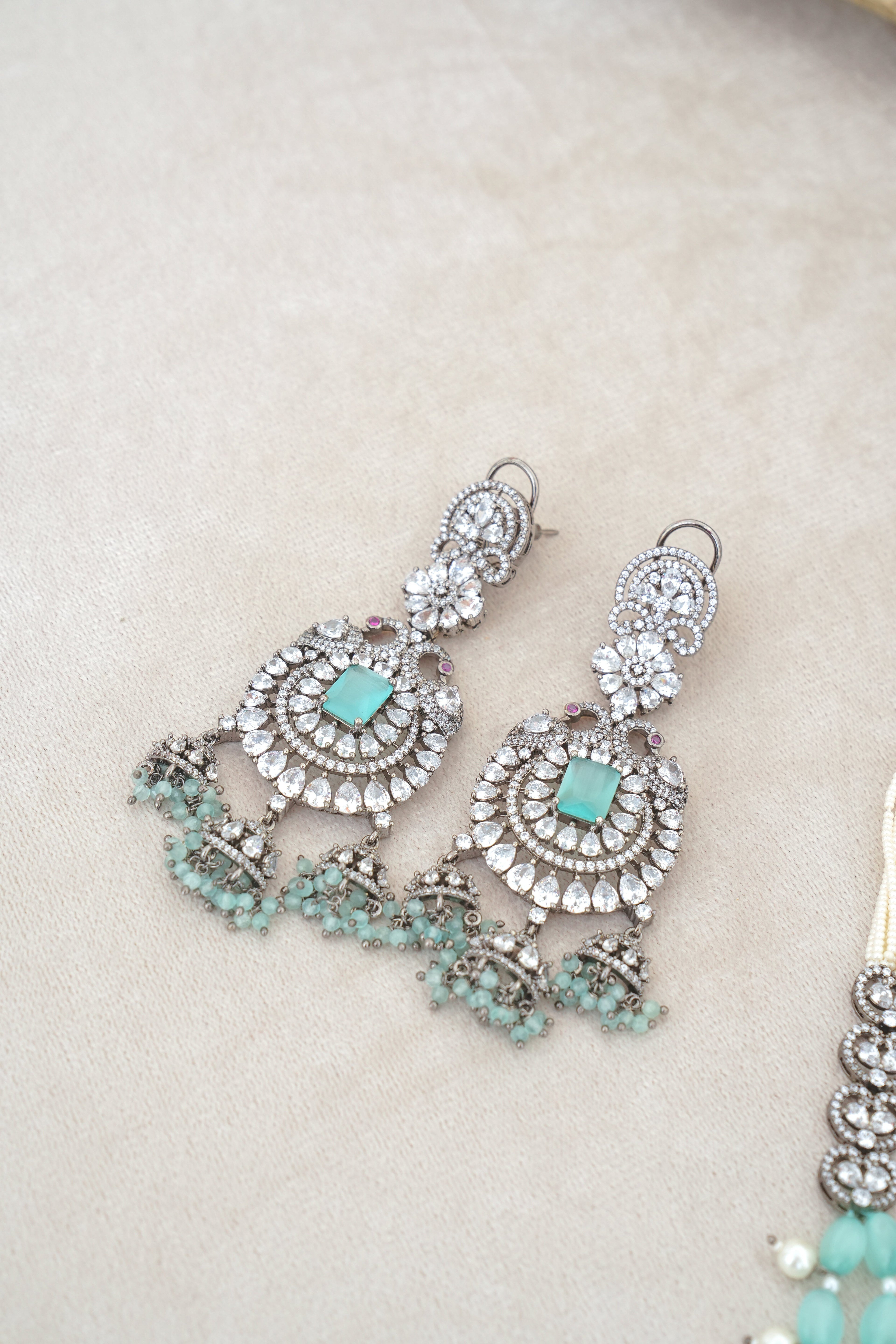 Emerald Reverie Necklace  Earrings Set