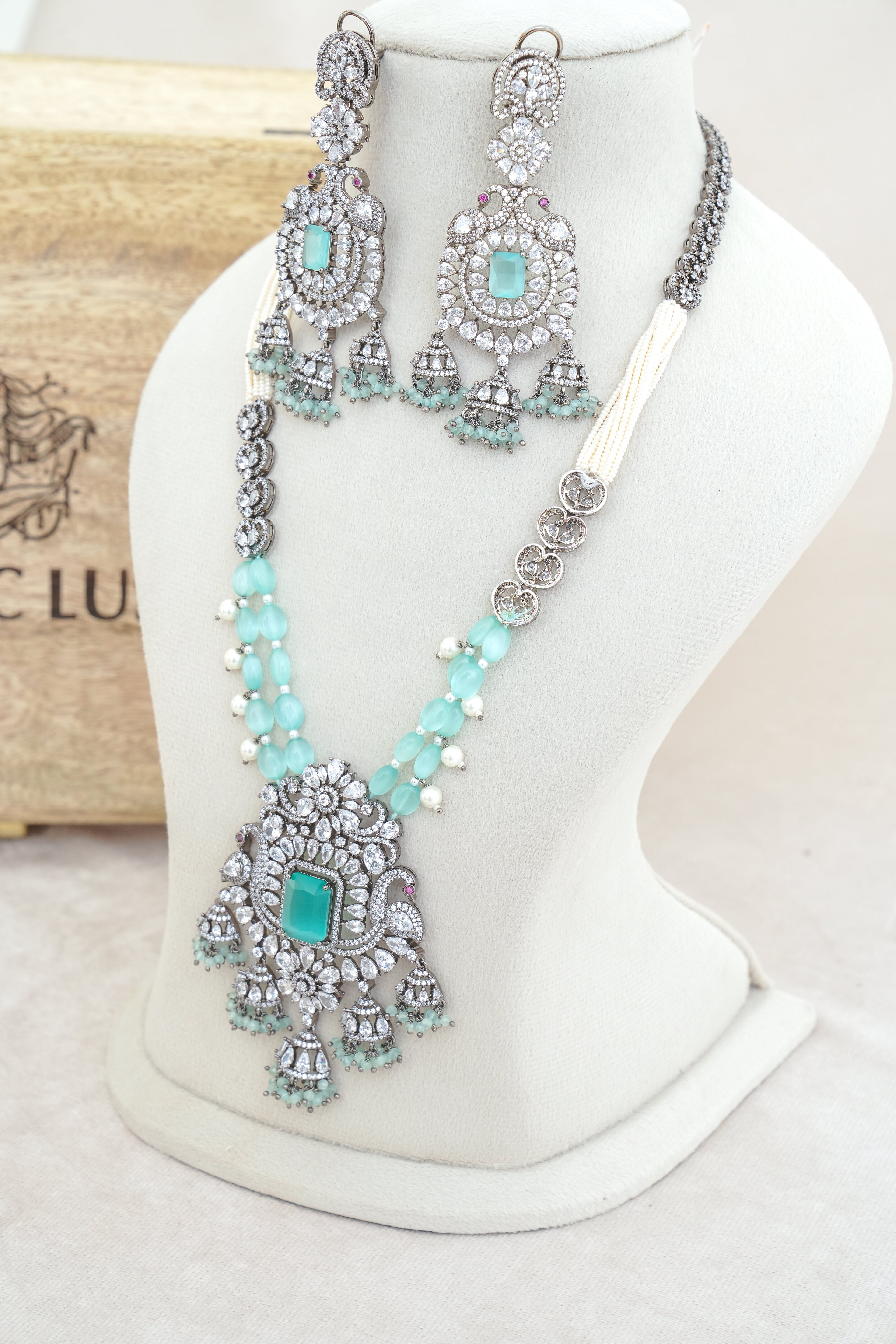 Emerald Reverie Necklace  Earrings Set