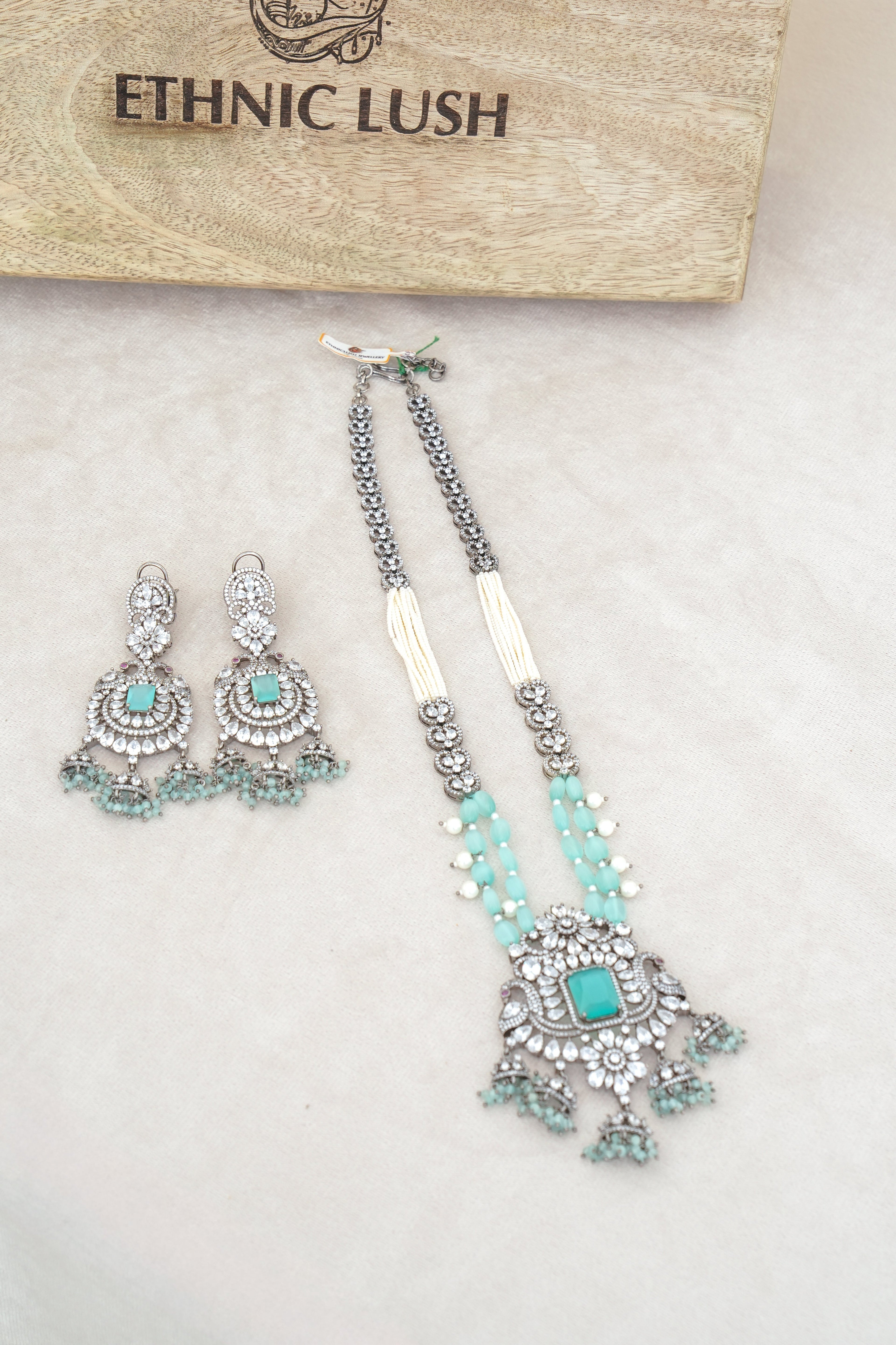 Emerald Reverie Necklace  Earrings Set