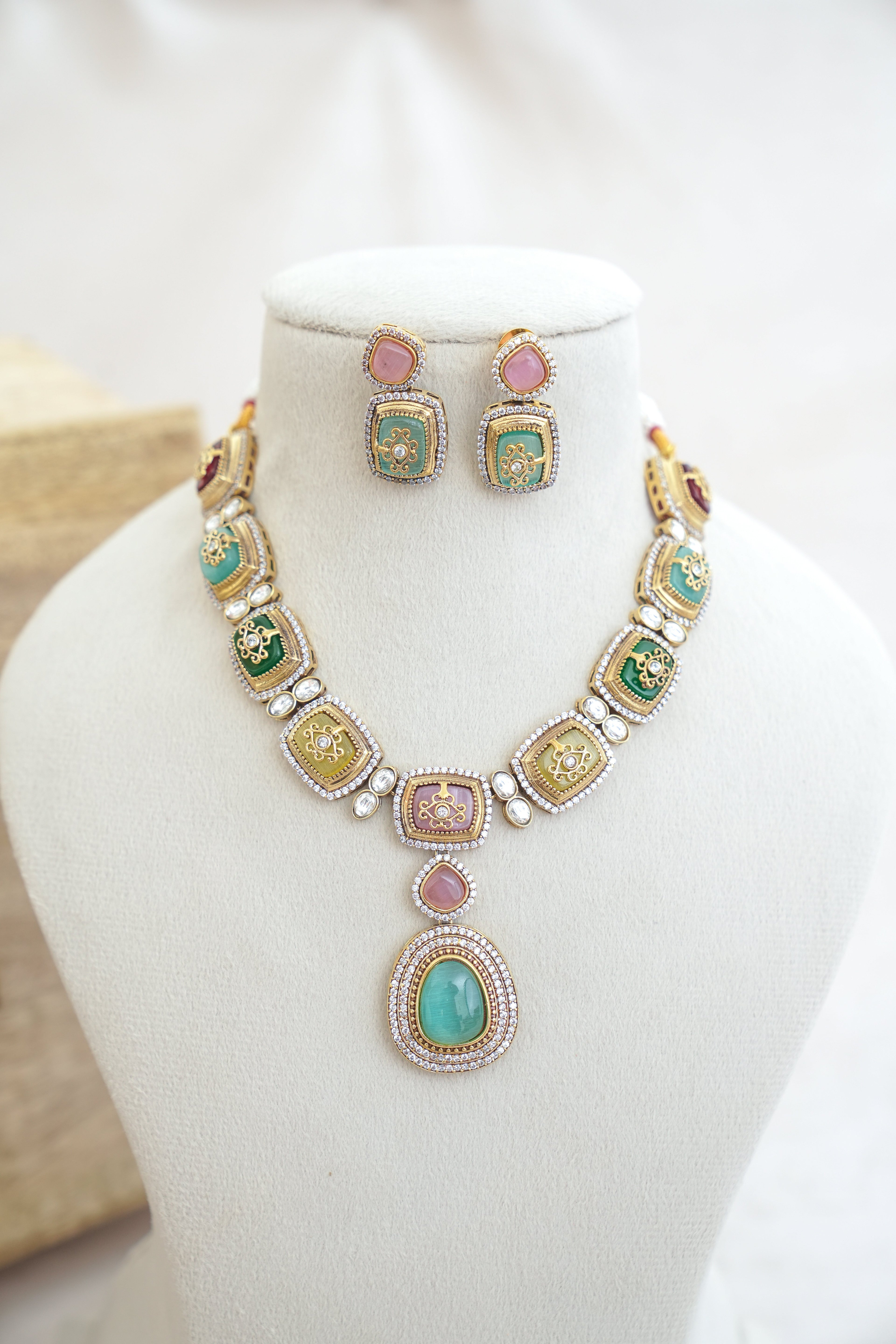 Emerald  Rose Cascade Necklace Set