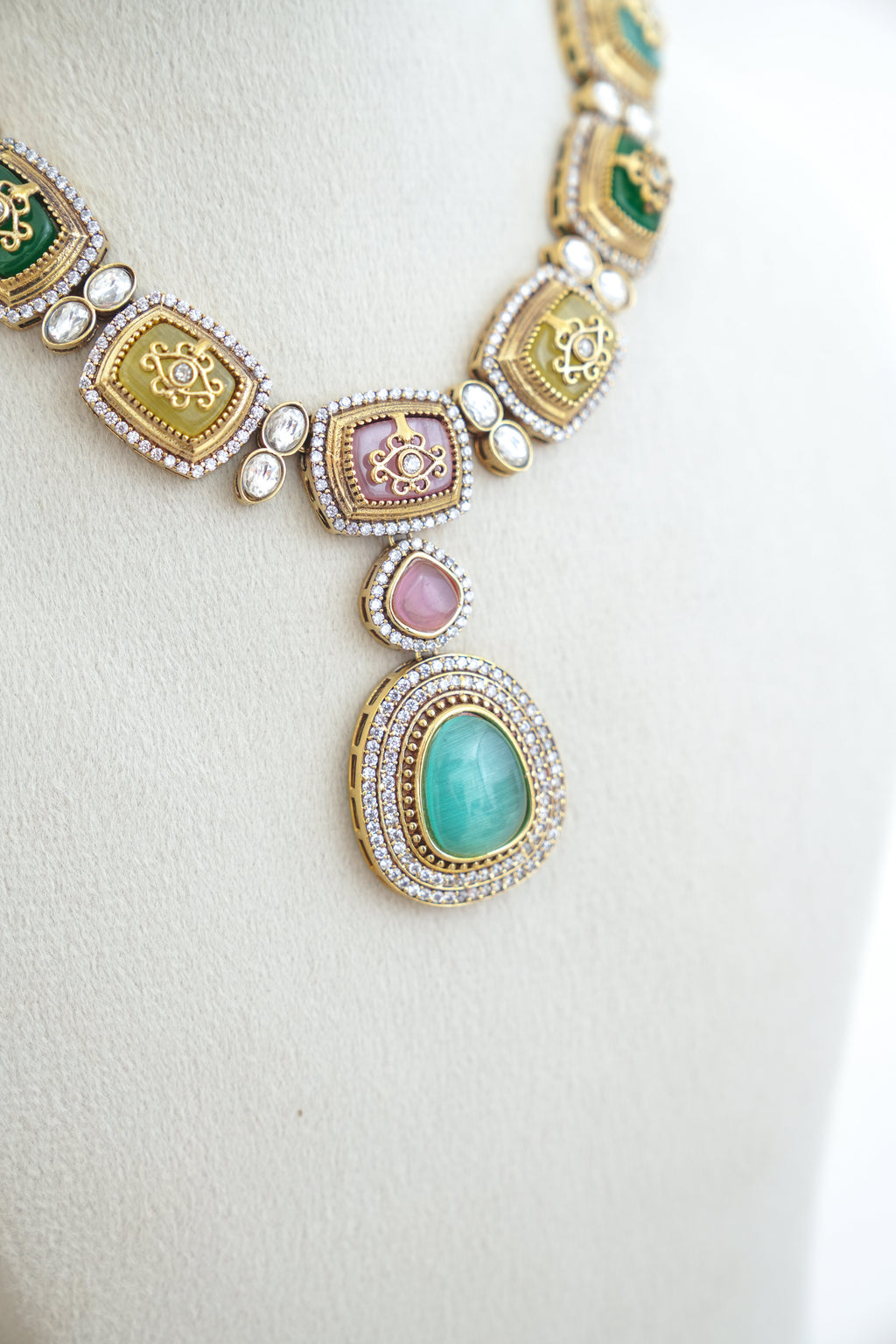 Emerald  Rose Cascade Necklace Set