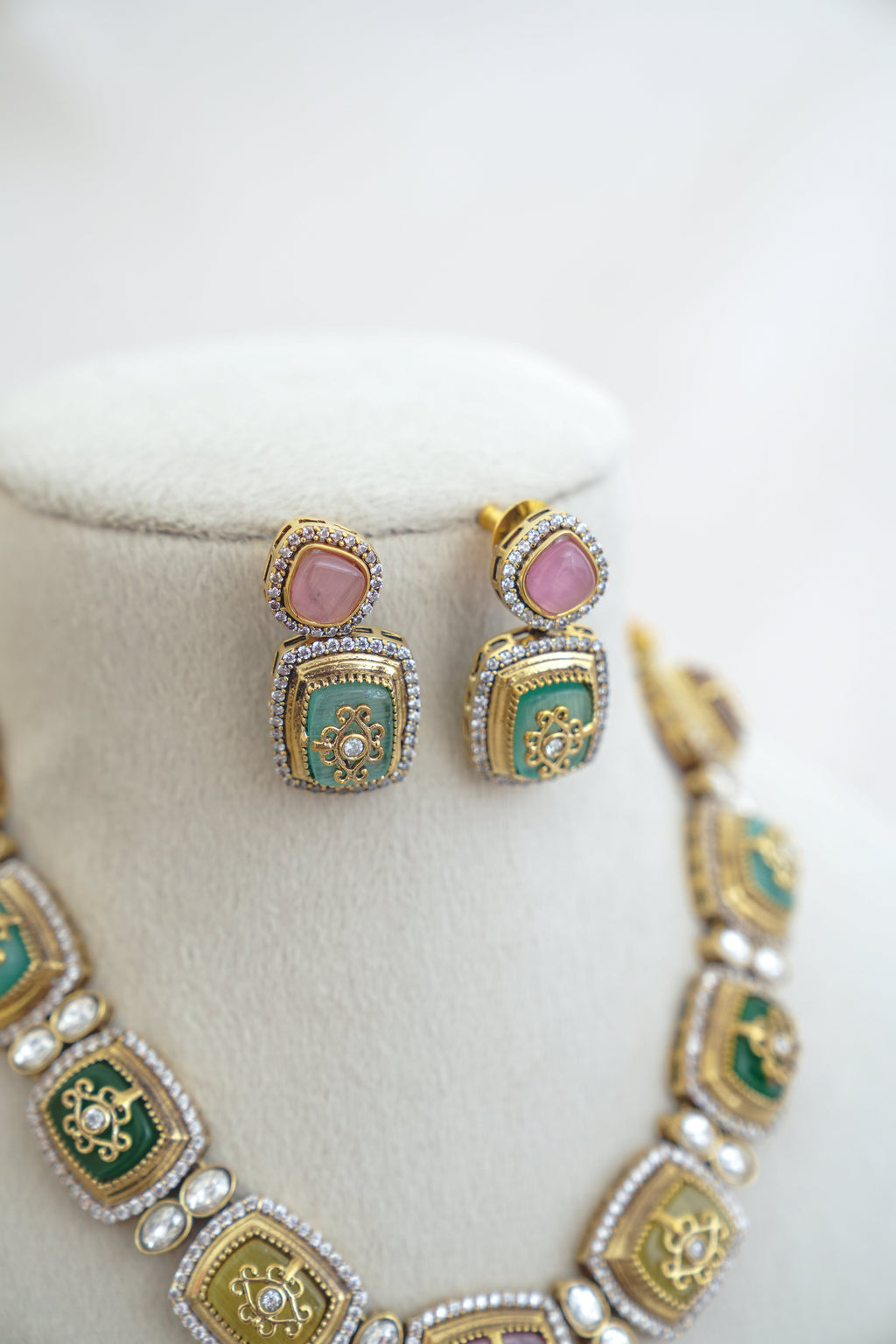 Emerald  Rose Cascade Necklace Set