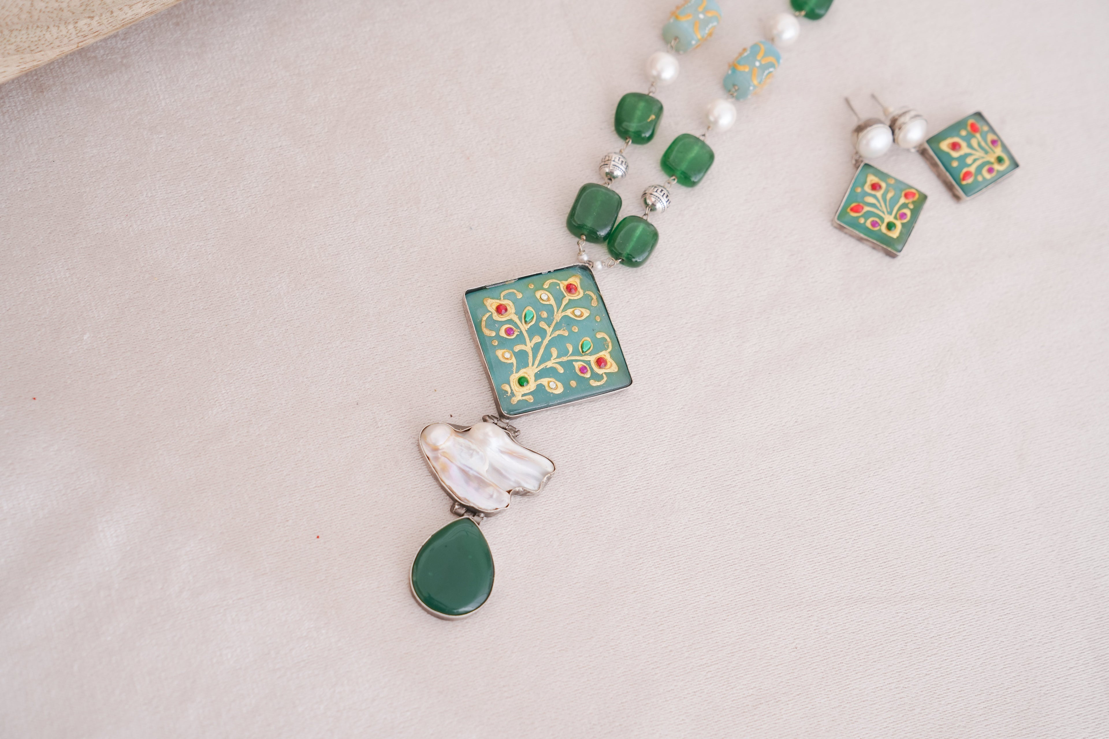 Handpainted Beads & Pearls Pendant Necklace & Earrings Set