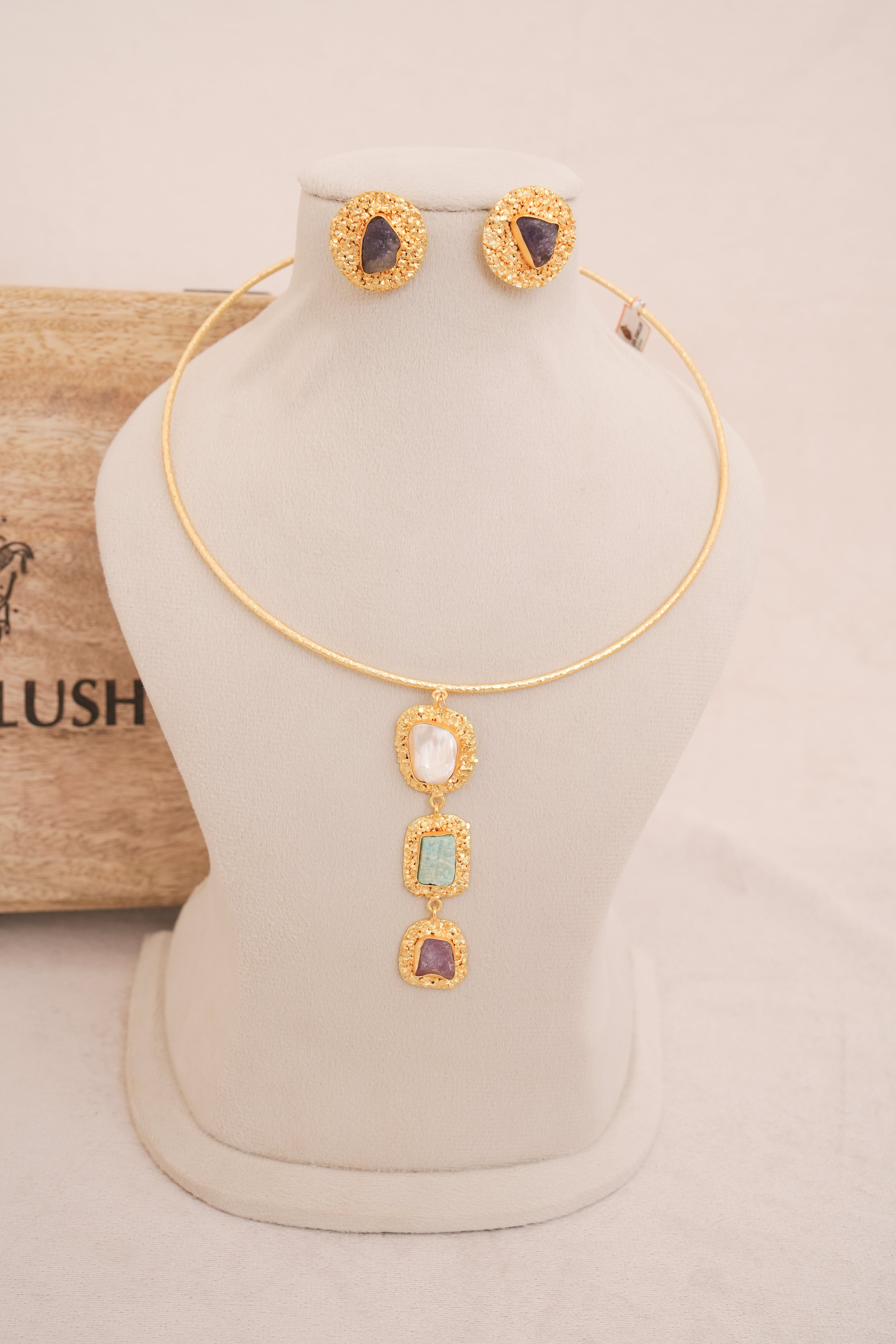 Raw stone Cascade Statement Hasli Set