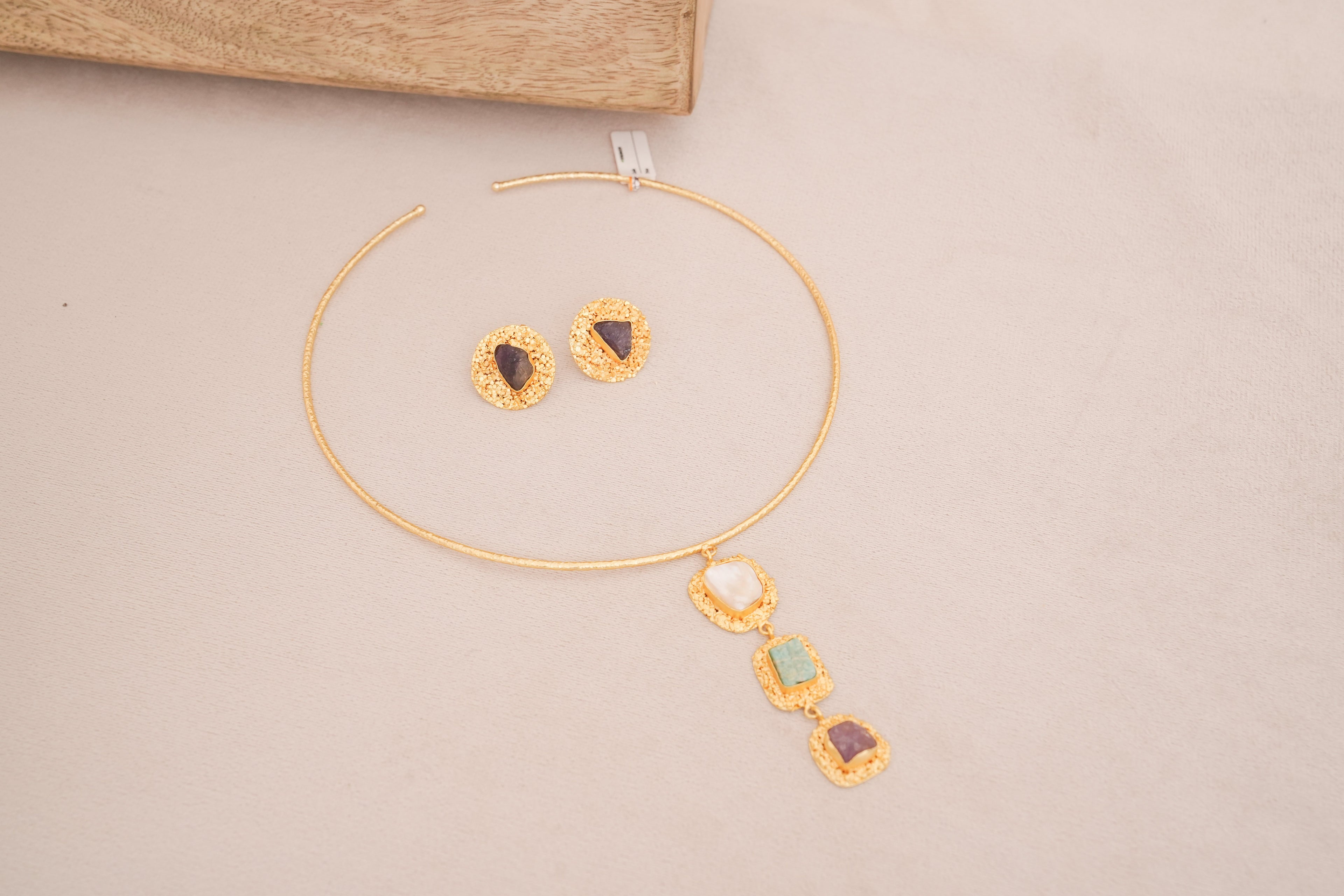 Raw stone Cascade Statement Hasli Set